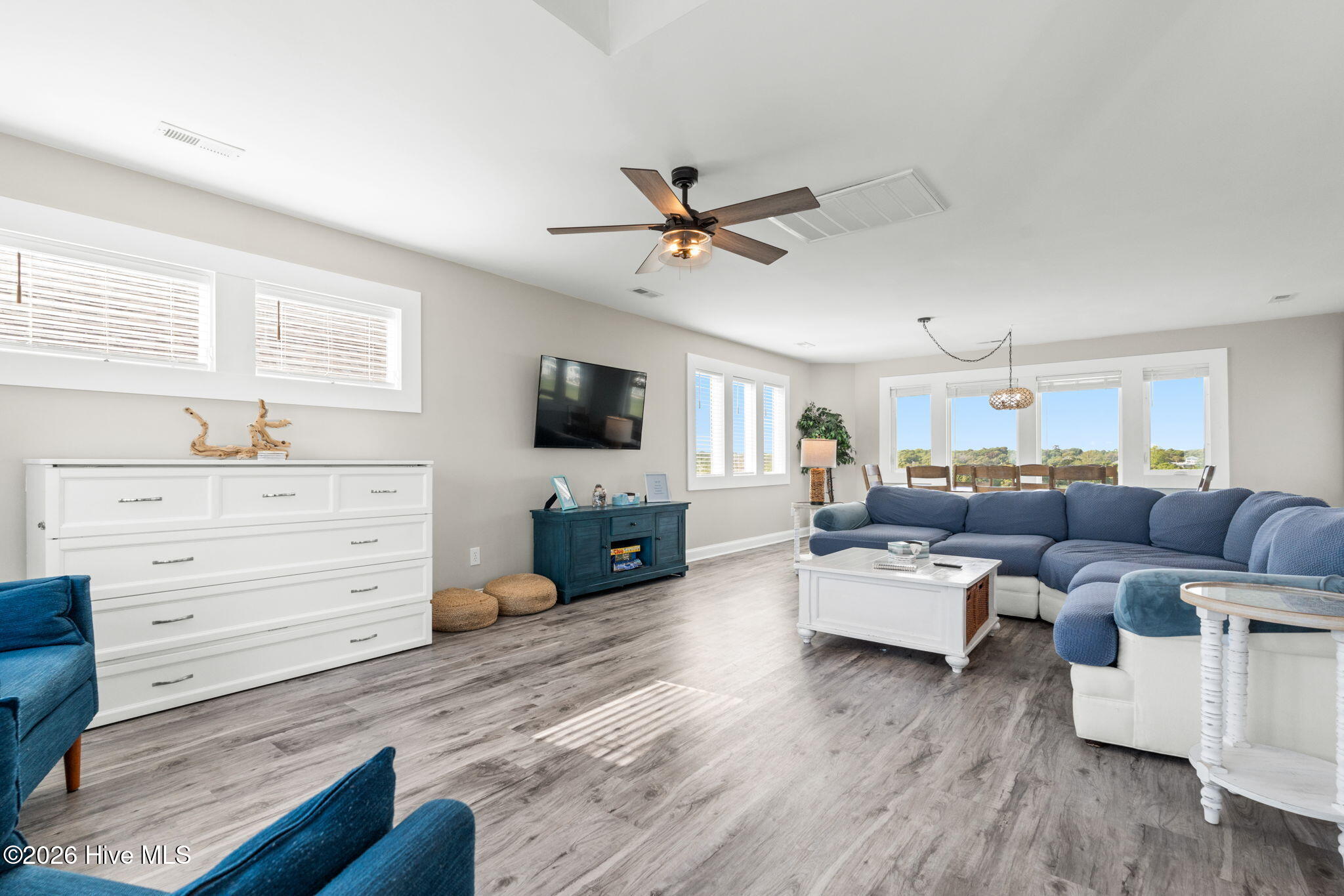598 Ocean Boulevard W Property Photo 2