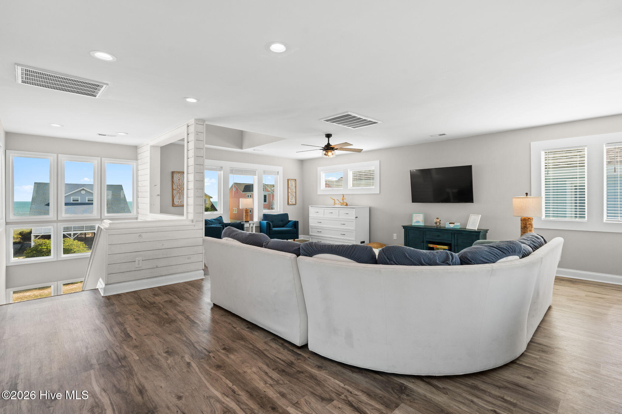598 Ocean Boulevard W Property Photo 11