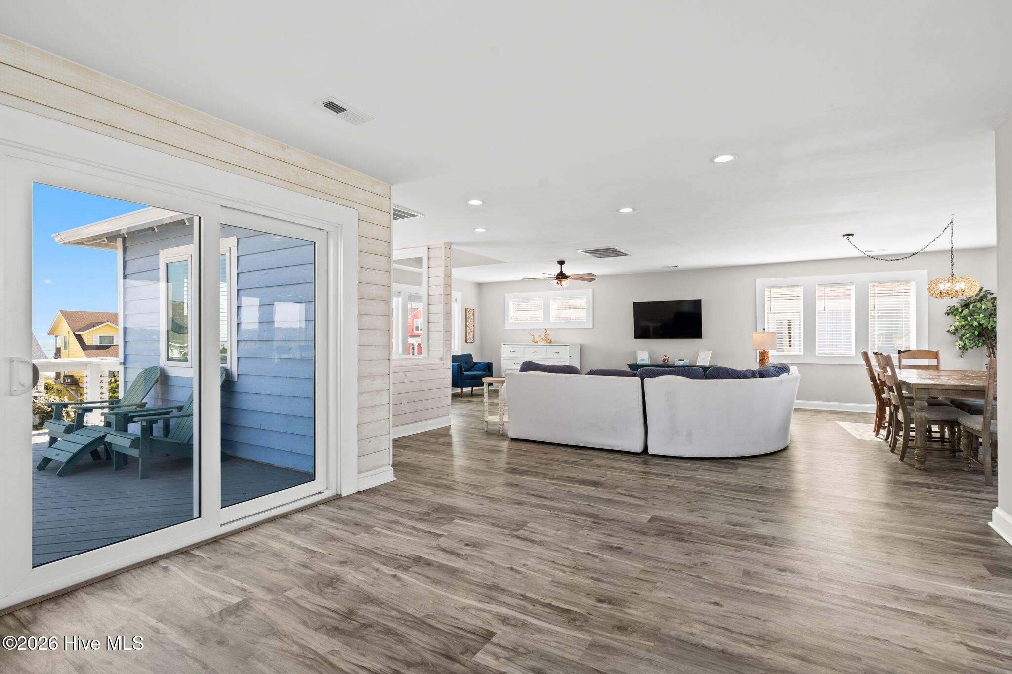 598 Ocean Boulevard W Property Photo 13