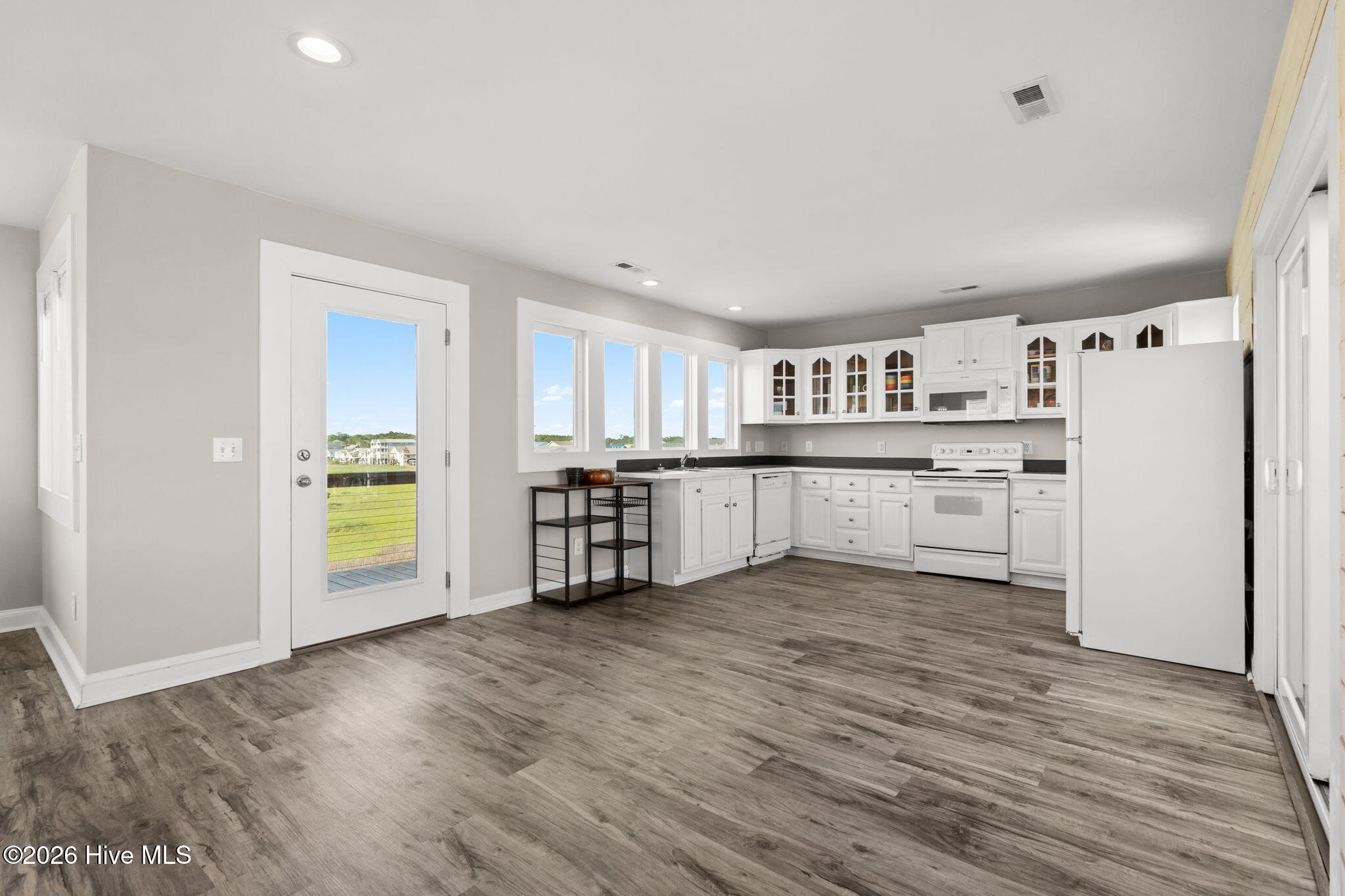 598 Ocean Boulevard W Property Photo 15