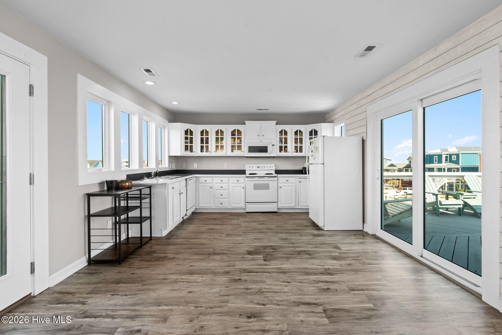 598 Ocean Boulevard W Property Photo 16