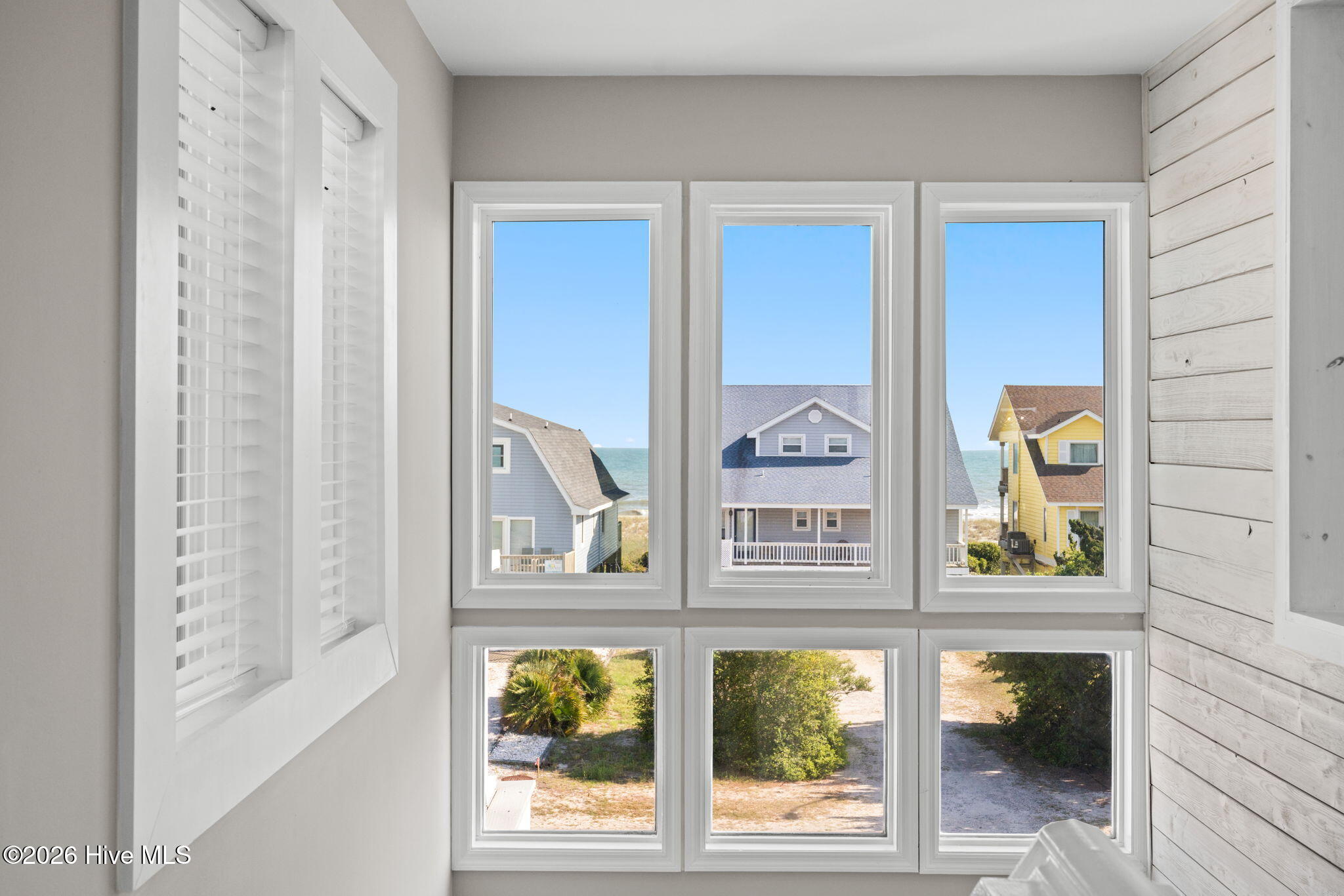 598 Ocean Boulevard W Property Photo 17