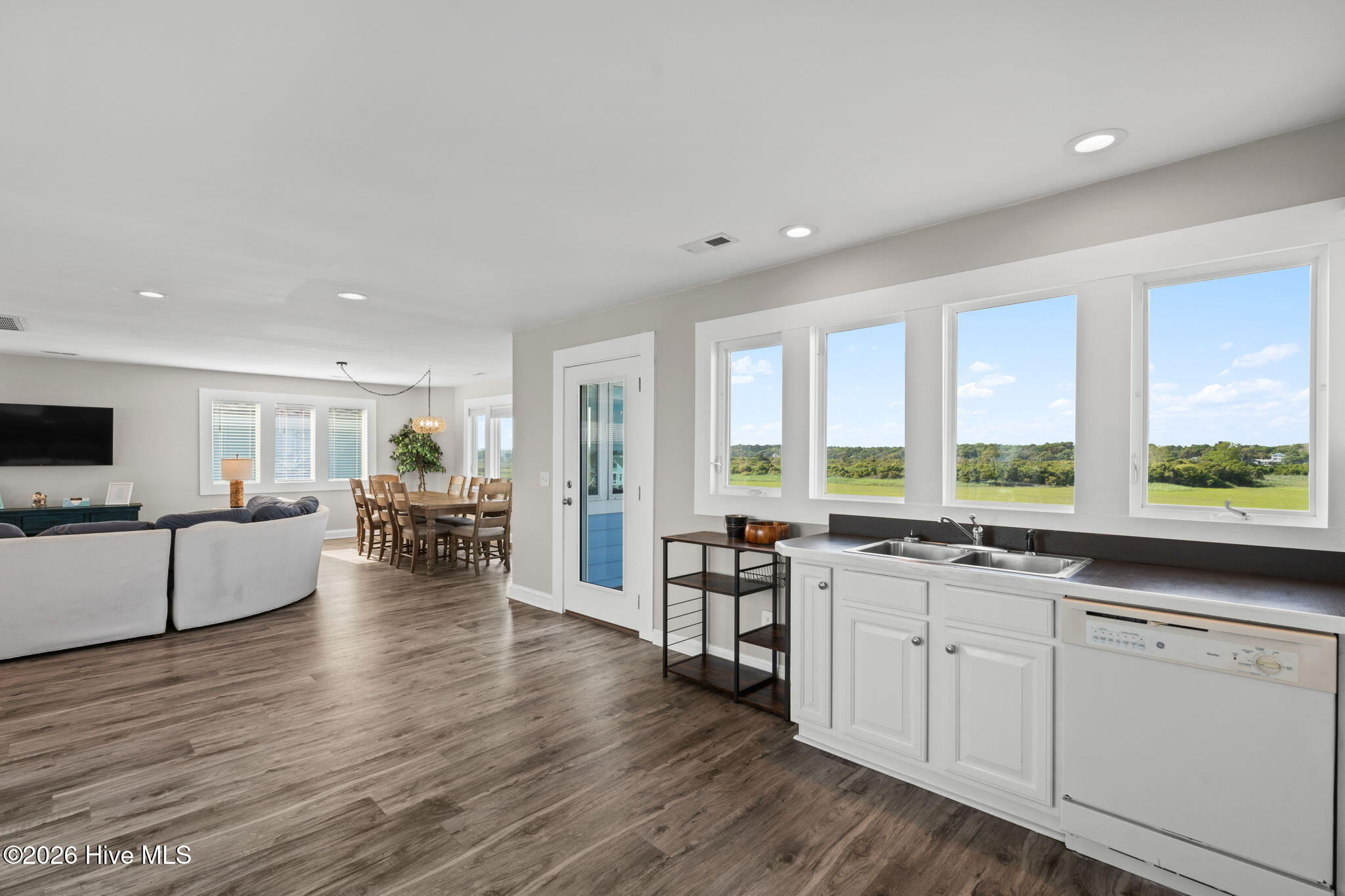 598 Ocean Boulevard W Property Photo 19