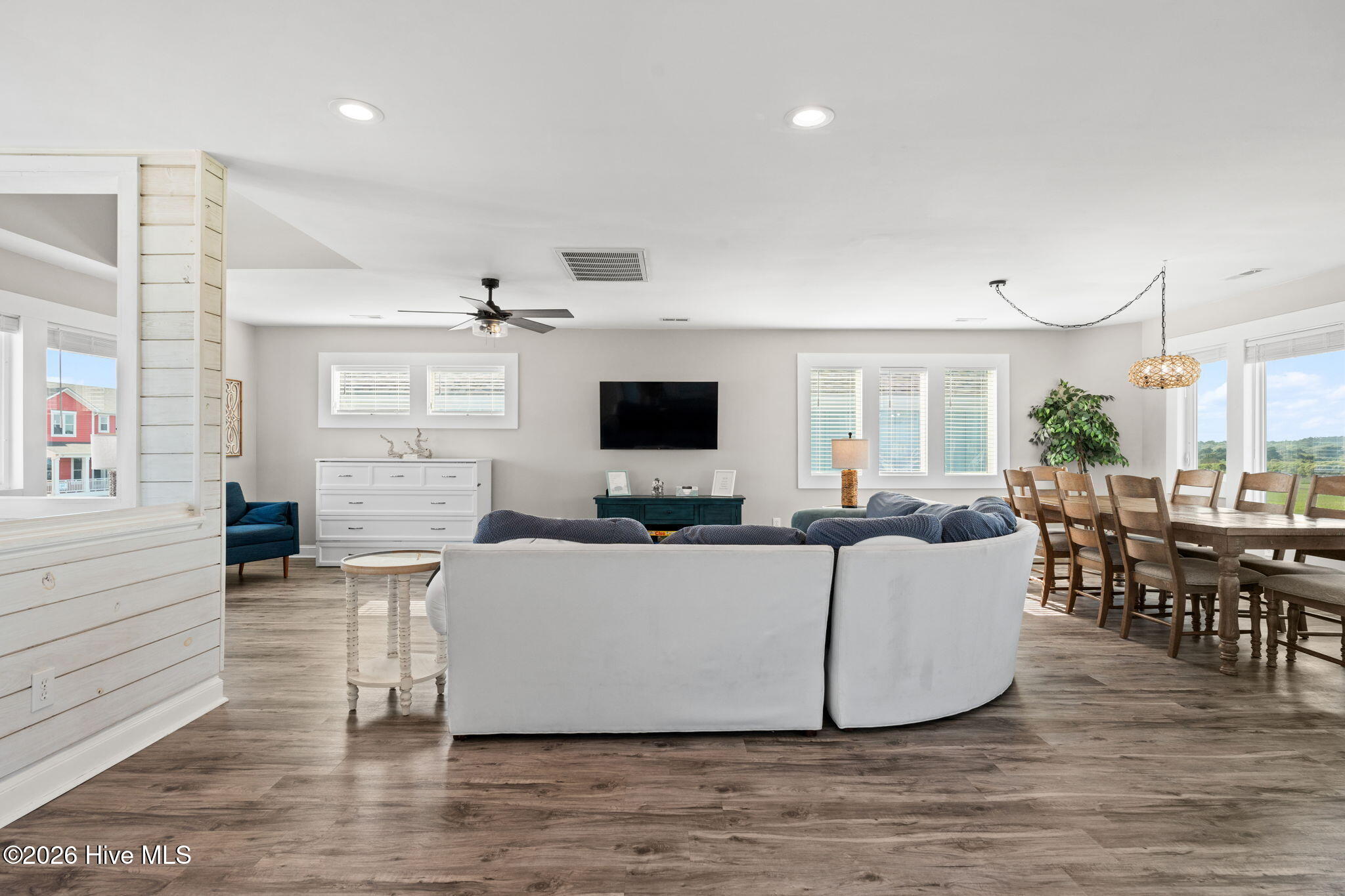 598 Ocean Boulevard W Property Photo 20