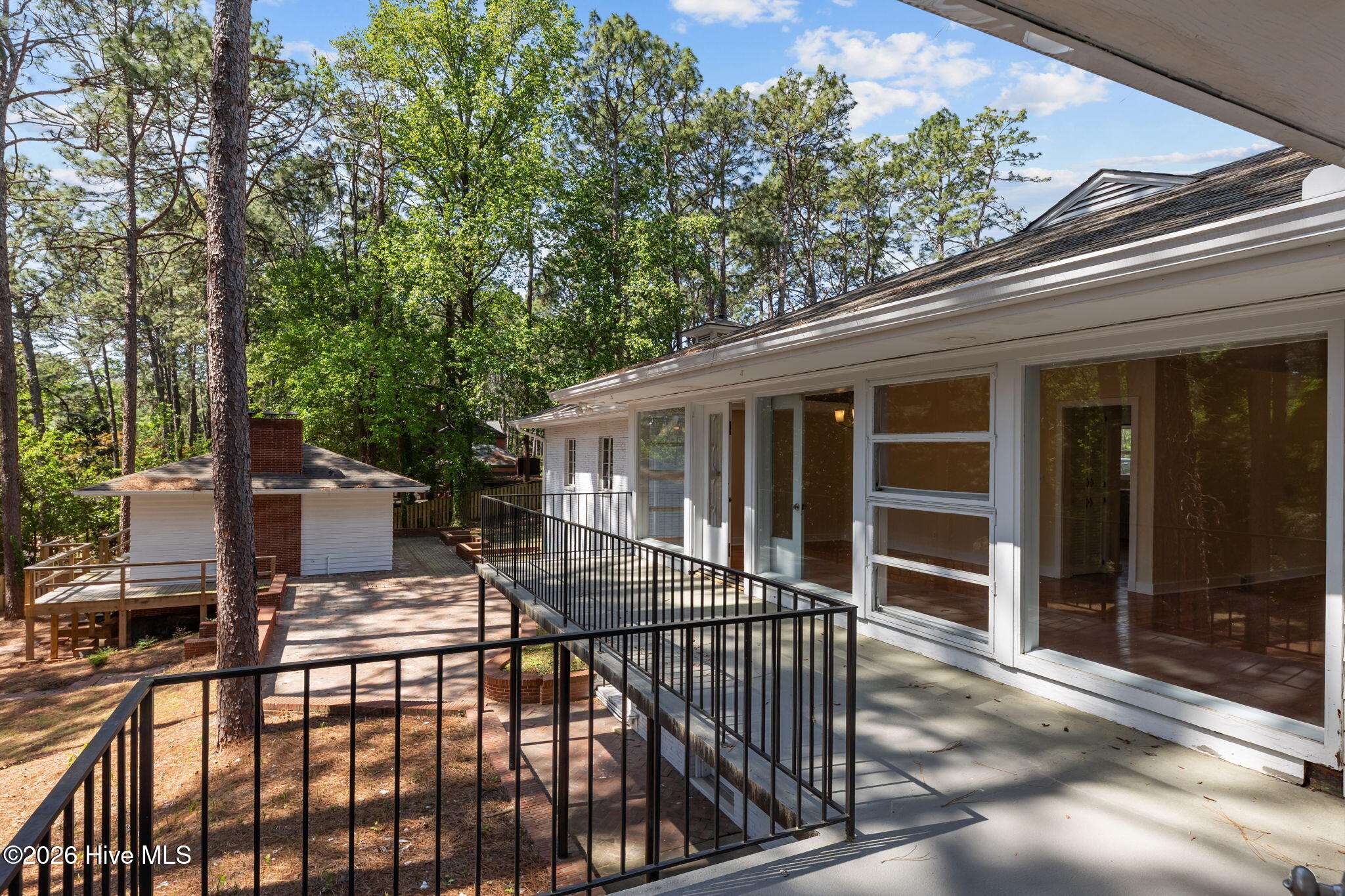 1010 Bion Butler Road Property Photo 3