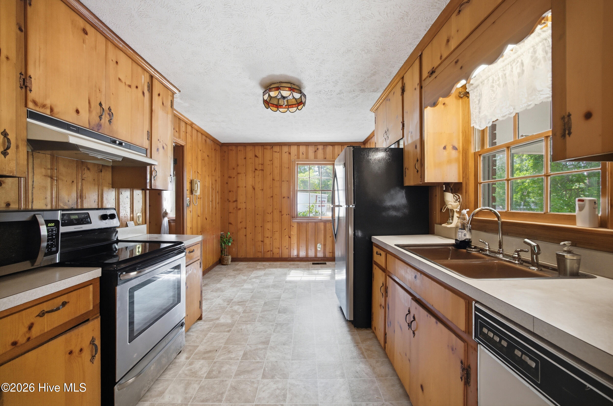 1205 Rollins Avenue Property Photo 7