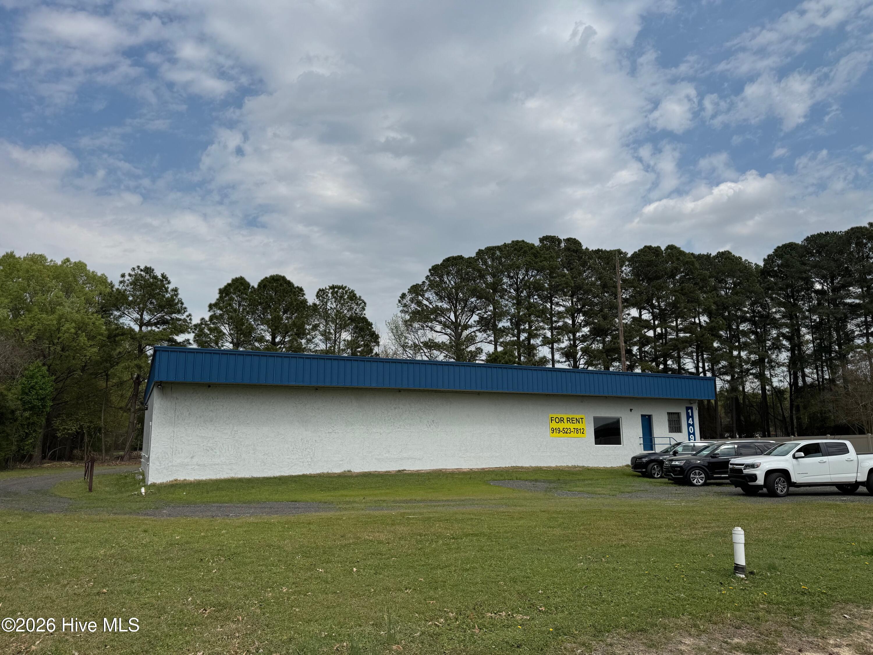 1409 W Grantham Street Property Photo 1