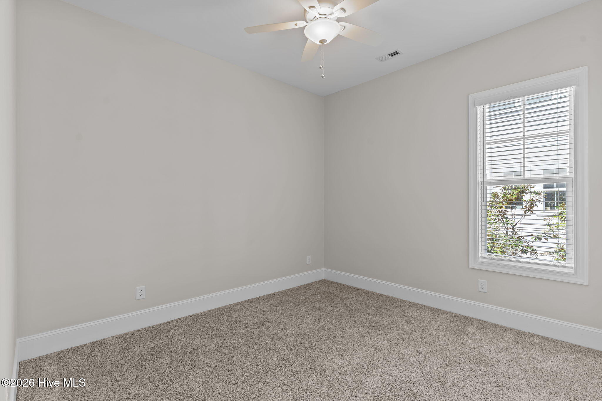 323 Cornubia Drive Property Photo 23