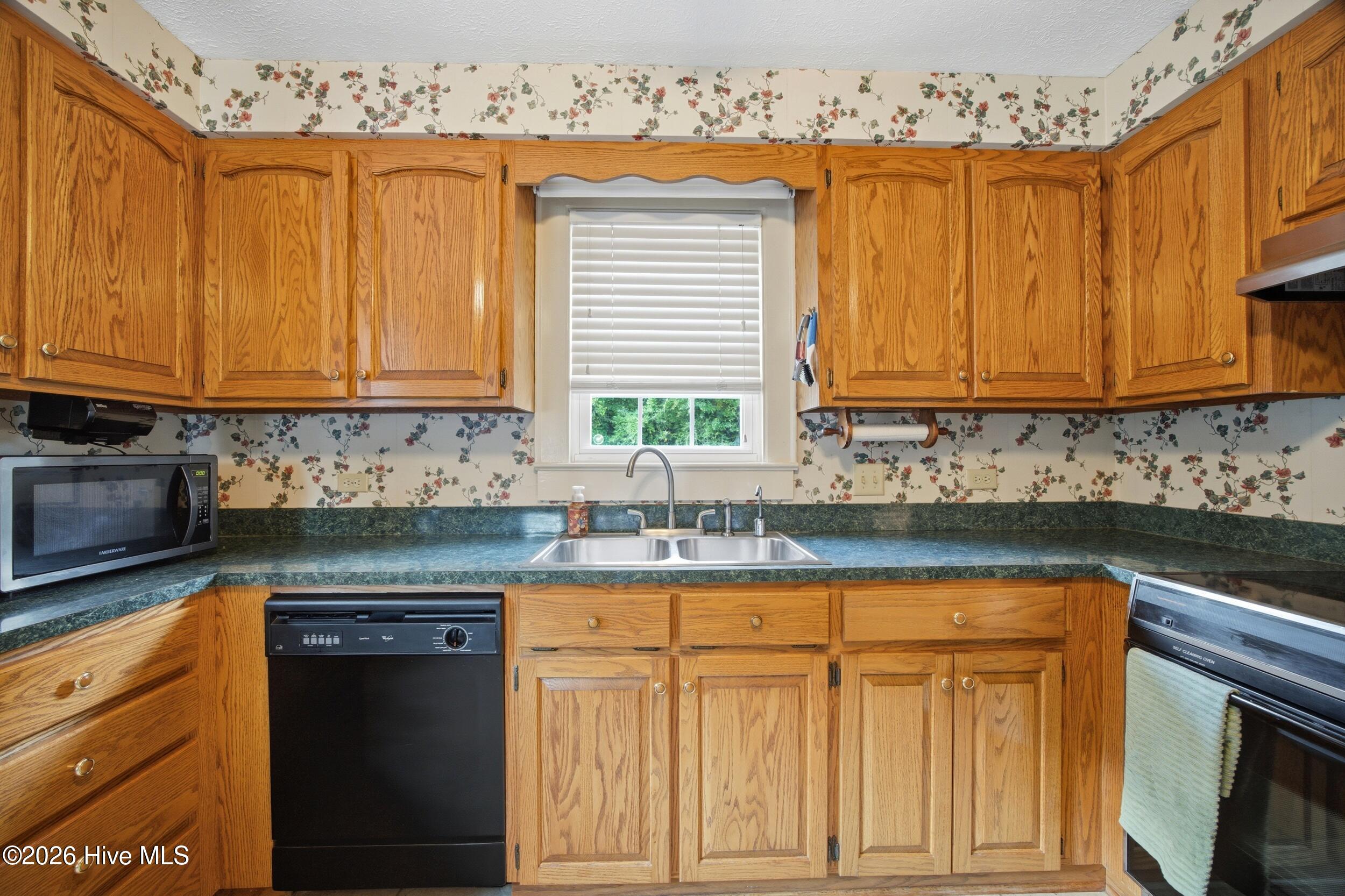 409 Myrtle Avenue Property Photo 4