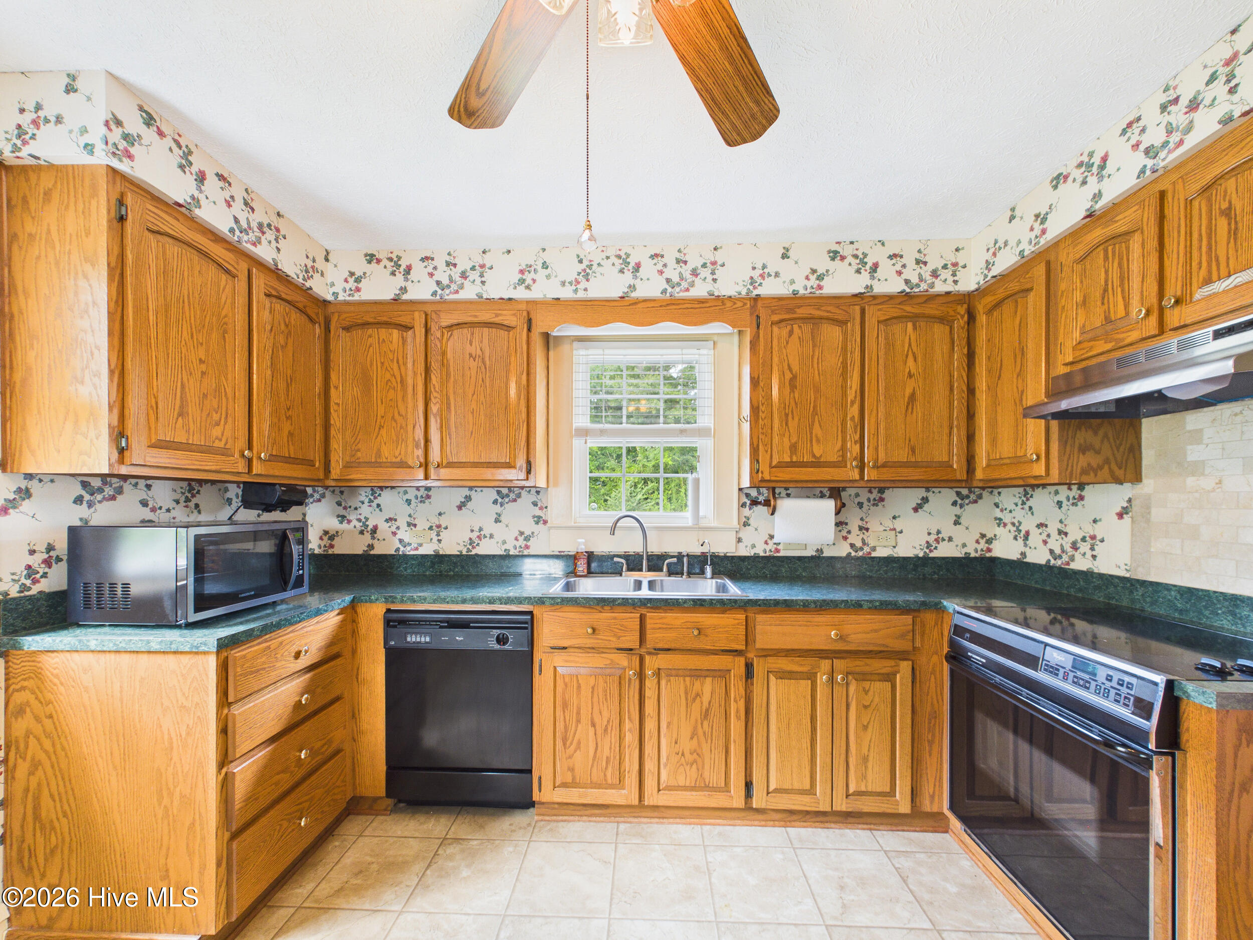 409 Myrtle Avenue Property Photo 4