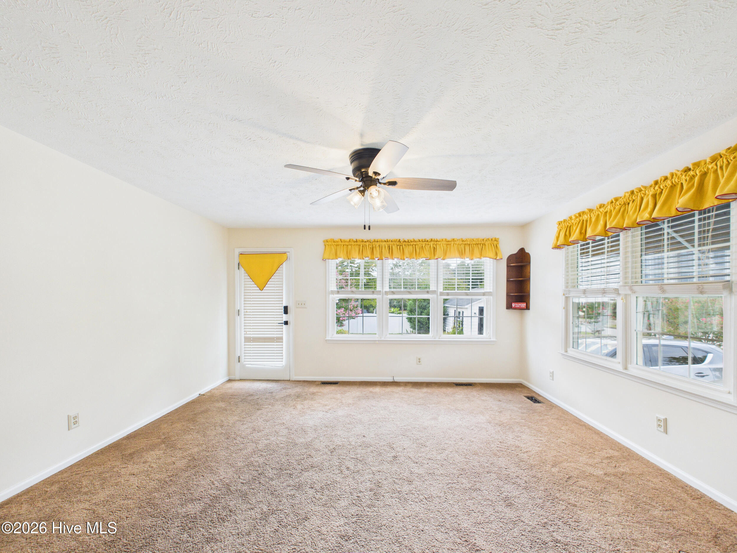 409 Myrtle Avenue Property Photo 37