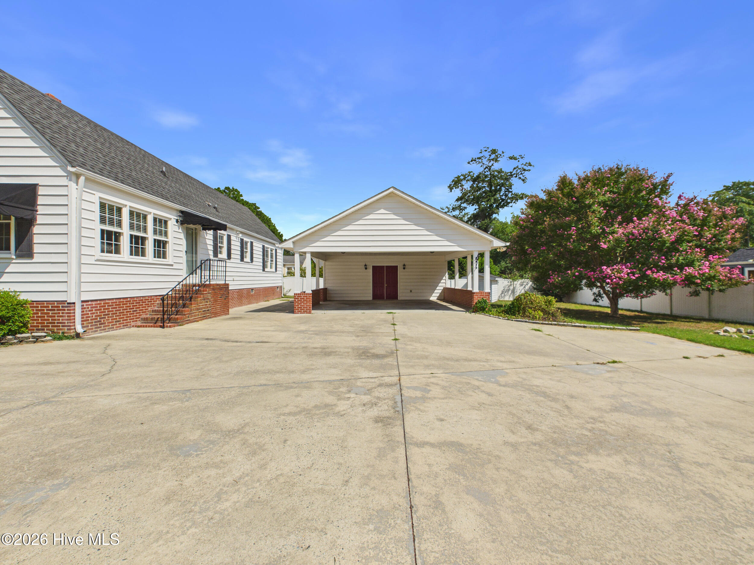 409 Myrtle Avenue Property Photo 60