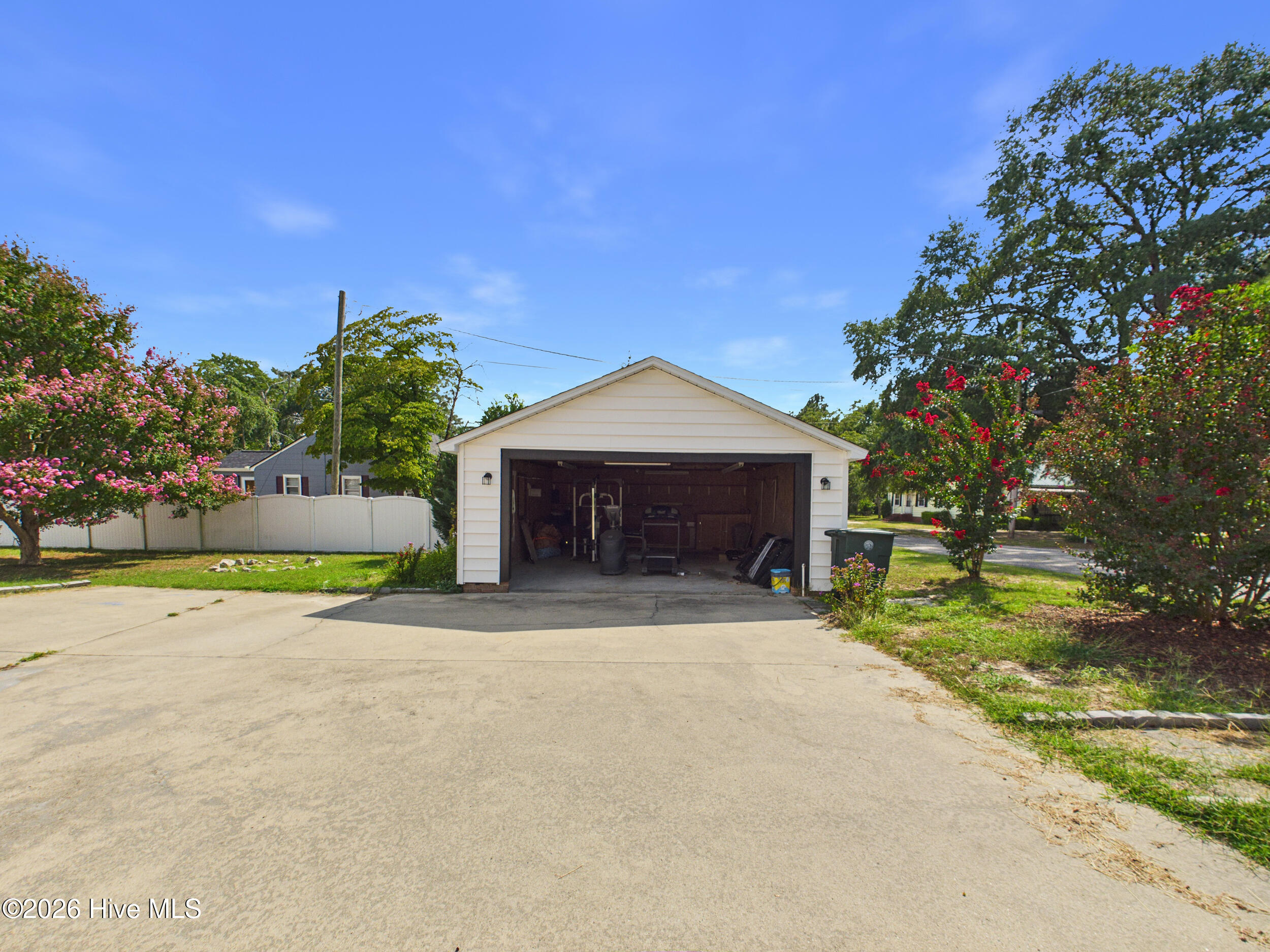 409 Myrtle Avenue Property Photo 61