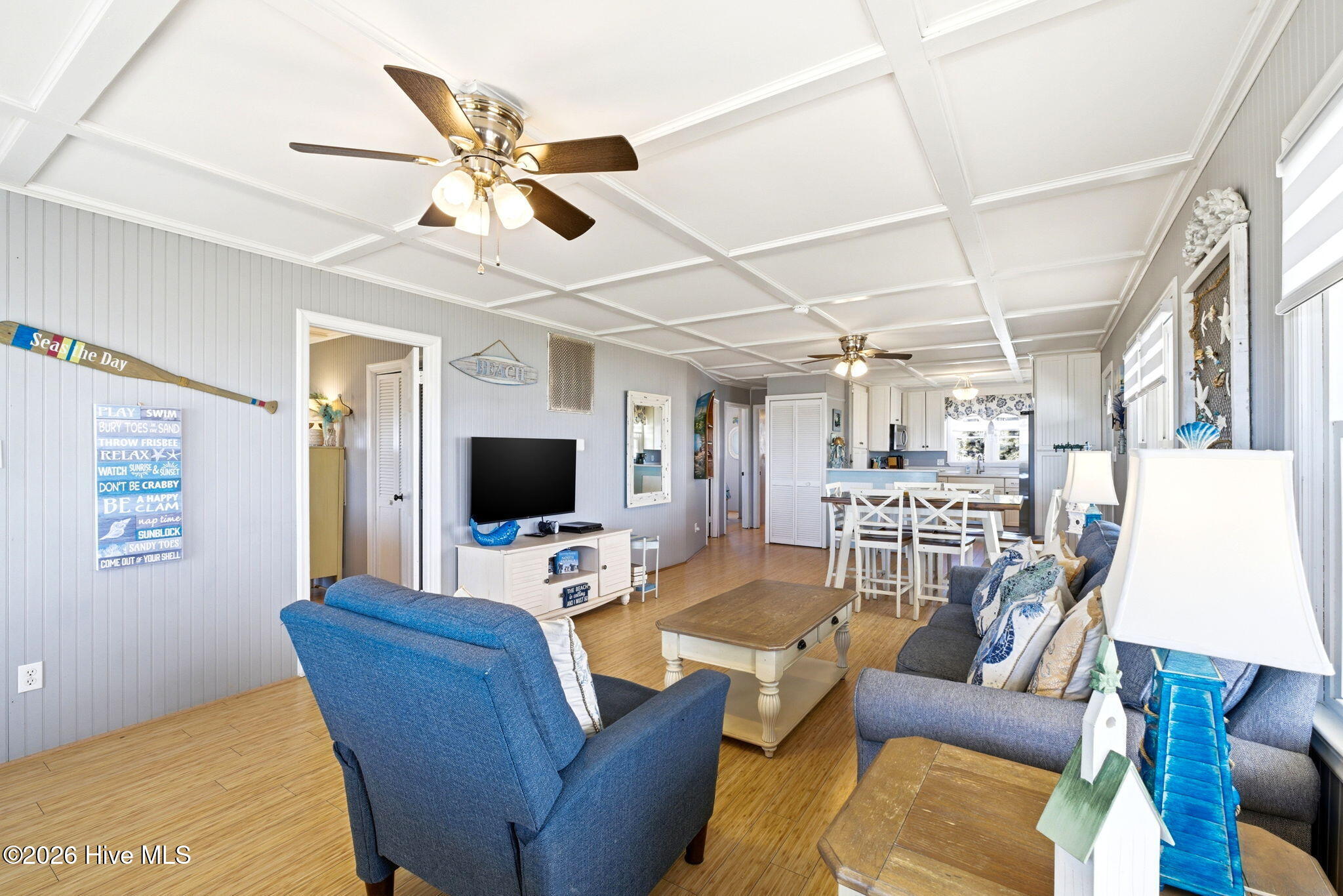 2915 E Beach Drive Property Photo 8