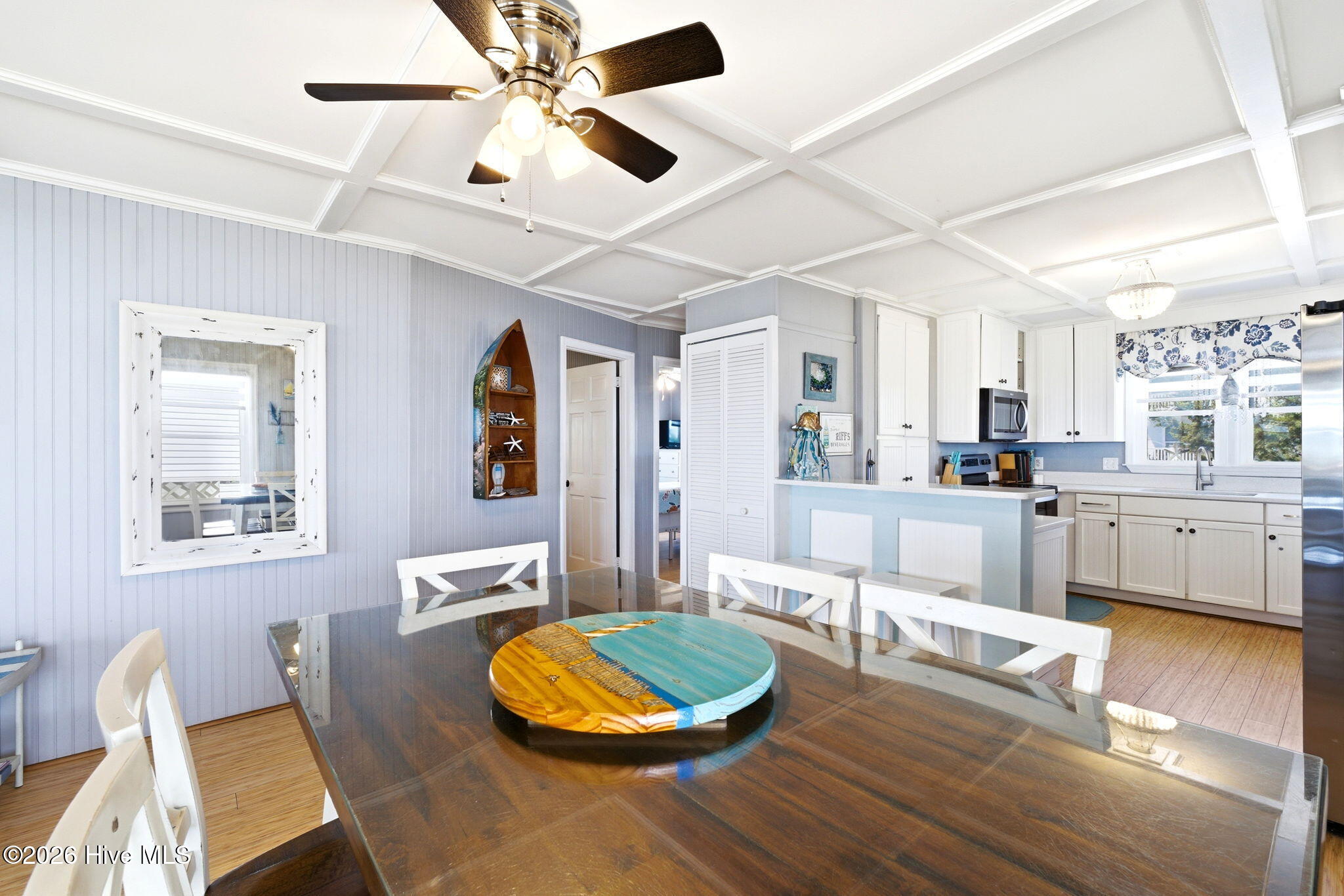 2915 E Beach Drive Property Photo 13