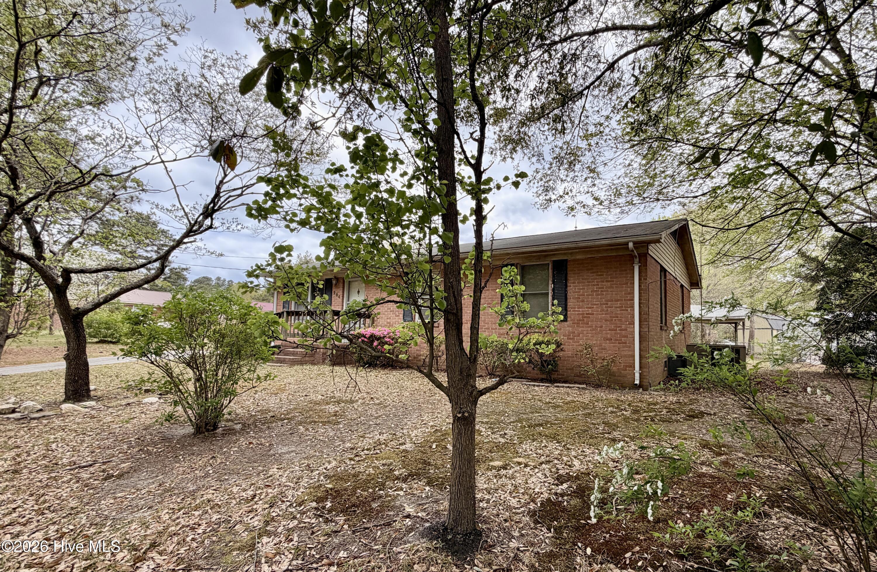 204 Easterling Street Property Photo 3