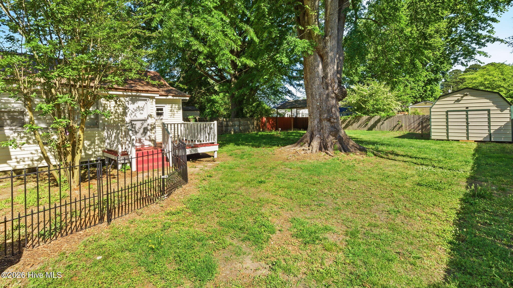 465 Third Street Property Photo 7