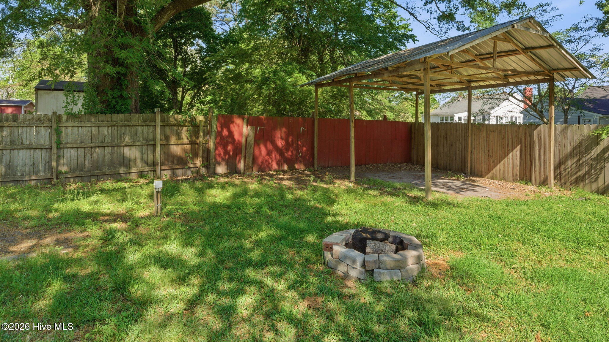 465 Third Street Property Photo 9