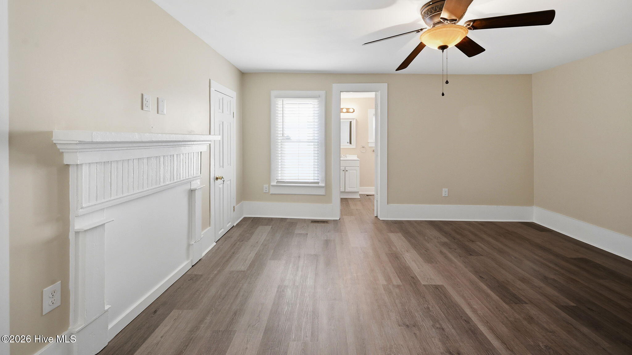 465 Third Street Property Photo 15