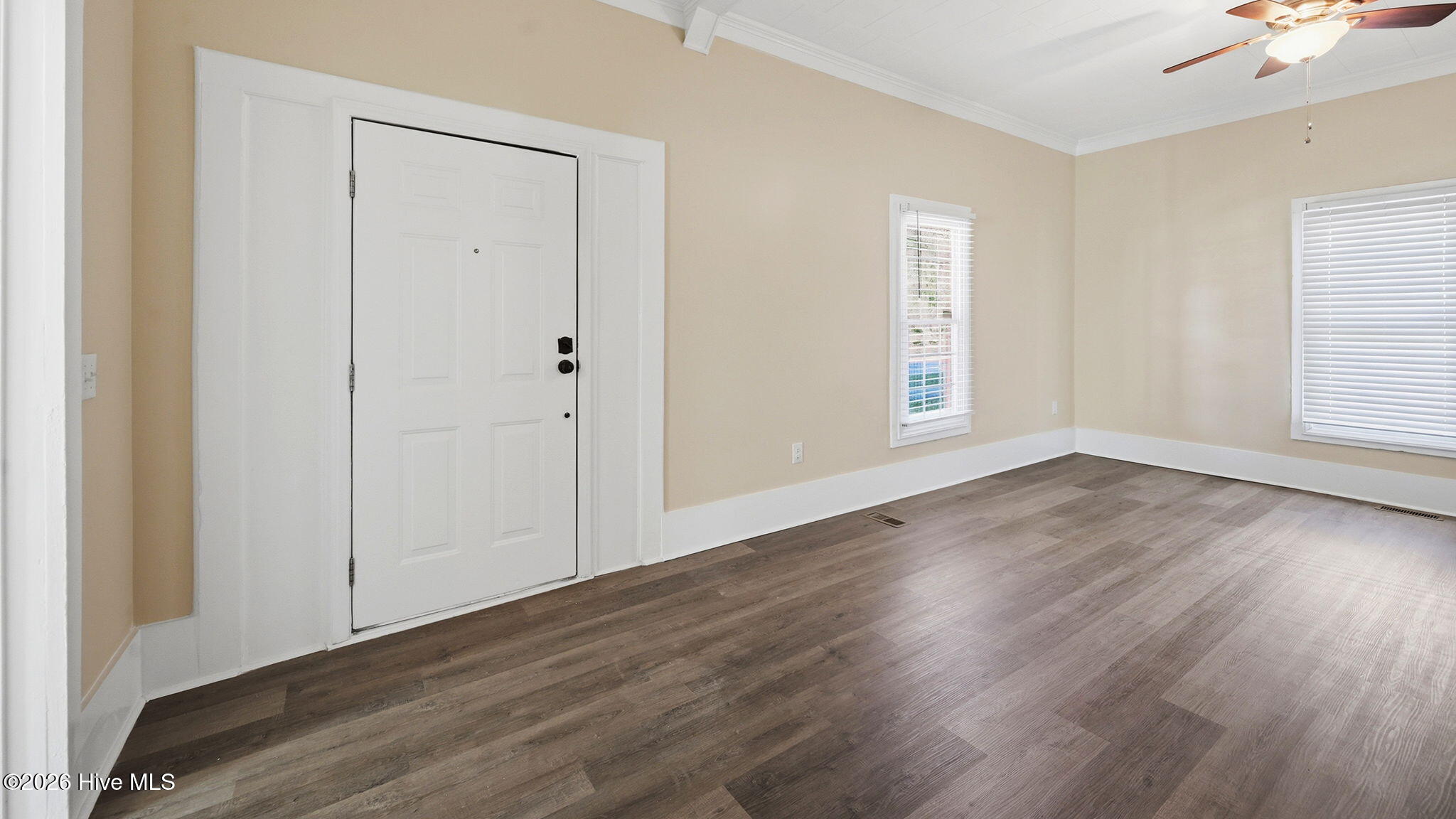465 Third Street Property Photo 18