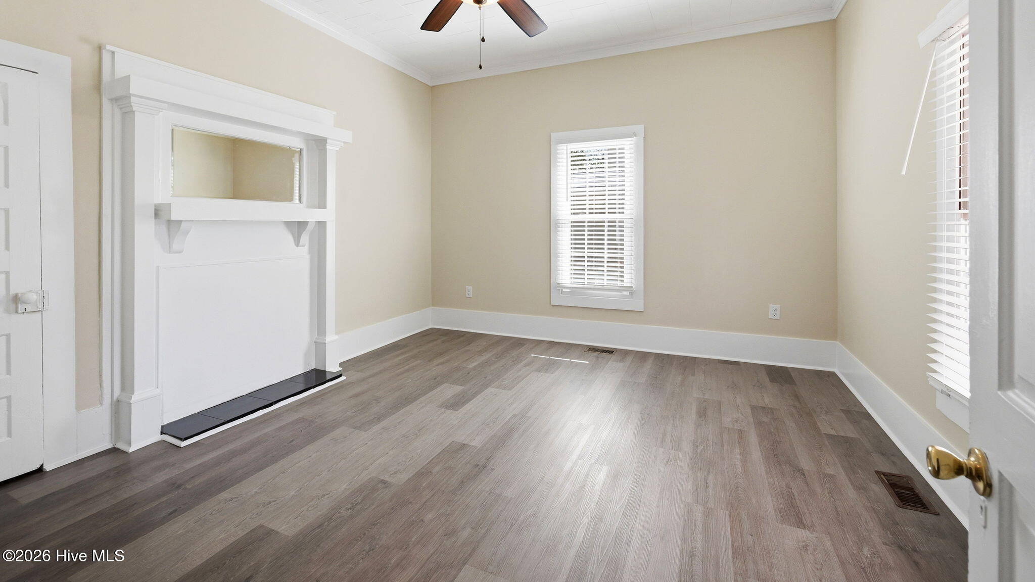 465 Third Street Property Photo 20