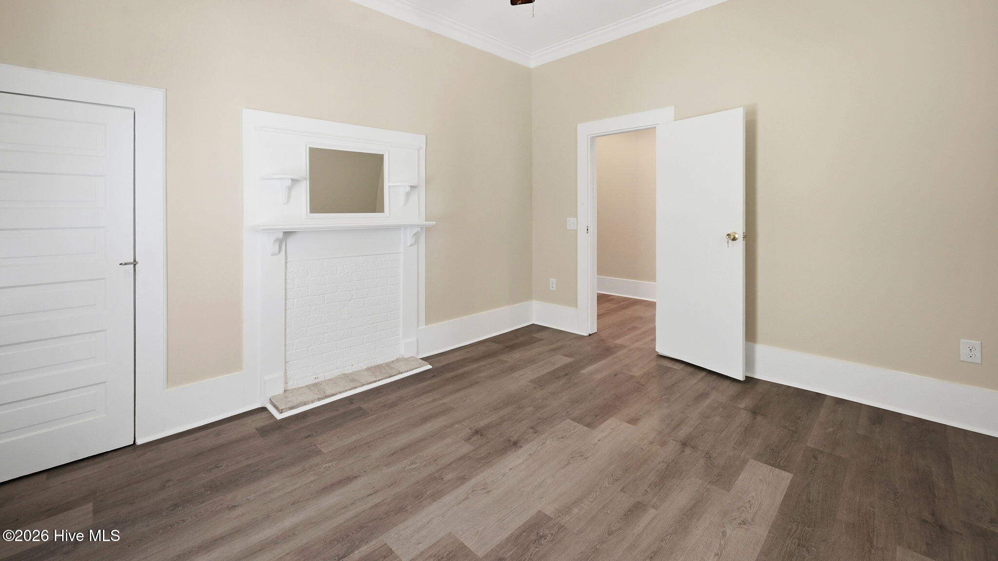 465 Third Street Property Photo 25