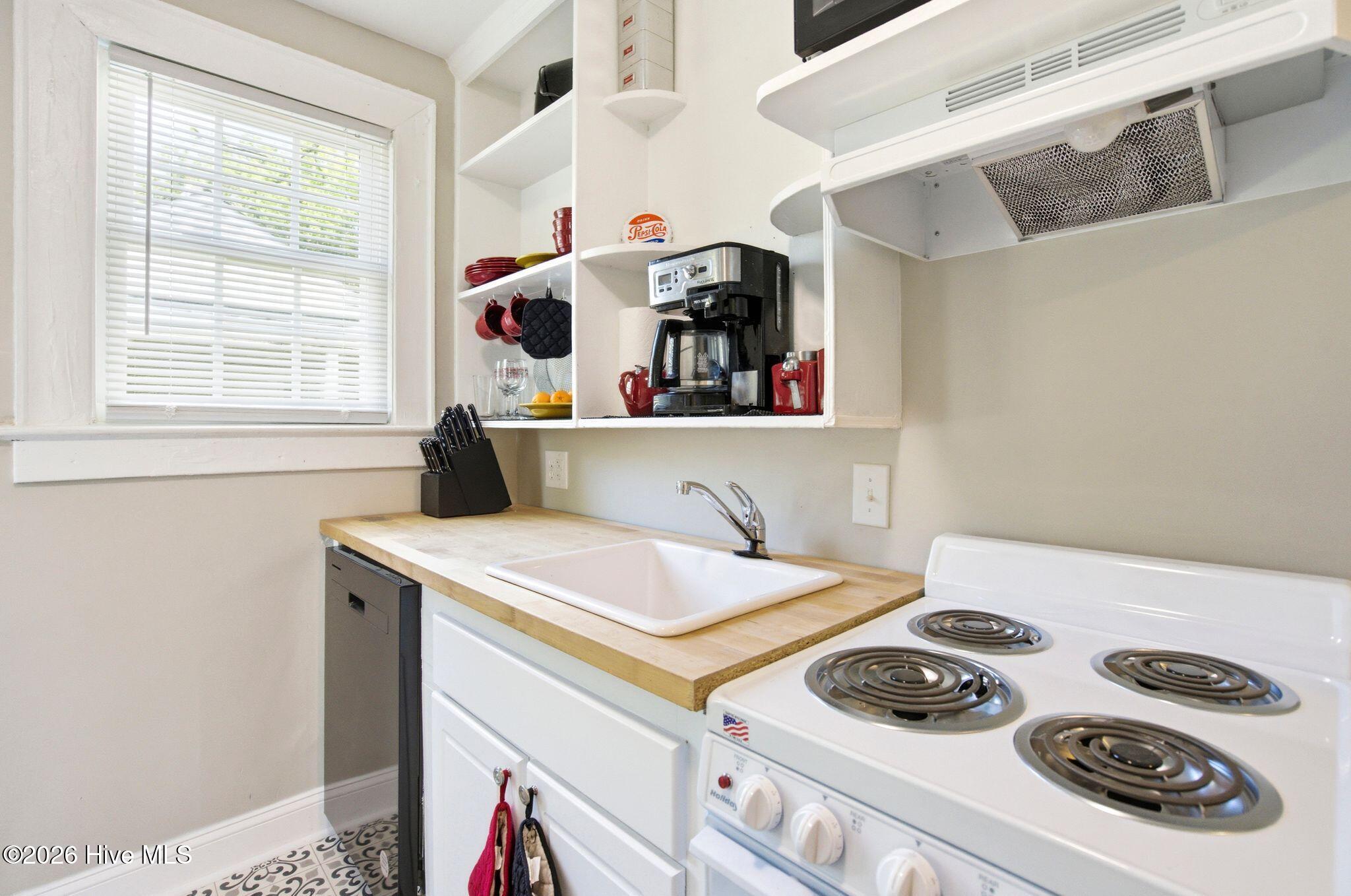 519 National Court Drive Property Photo 13