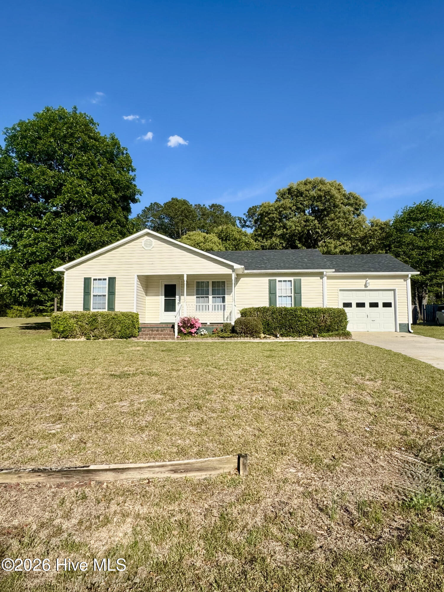 209 Chokecherry S Property Photo 1