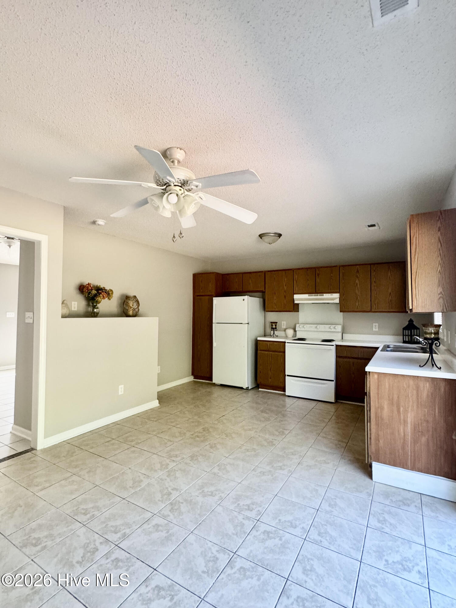 209 Chokecherry S Property Photo 6