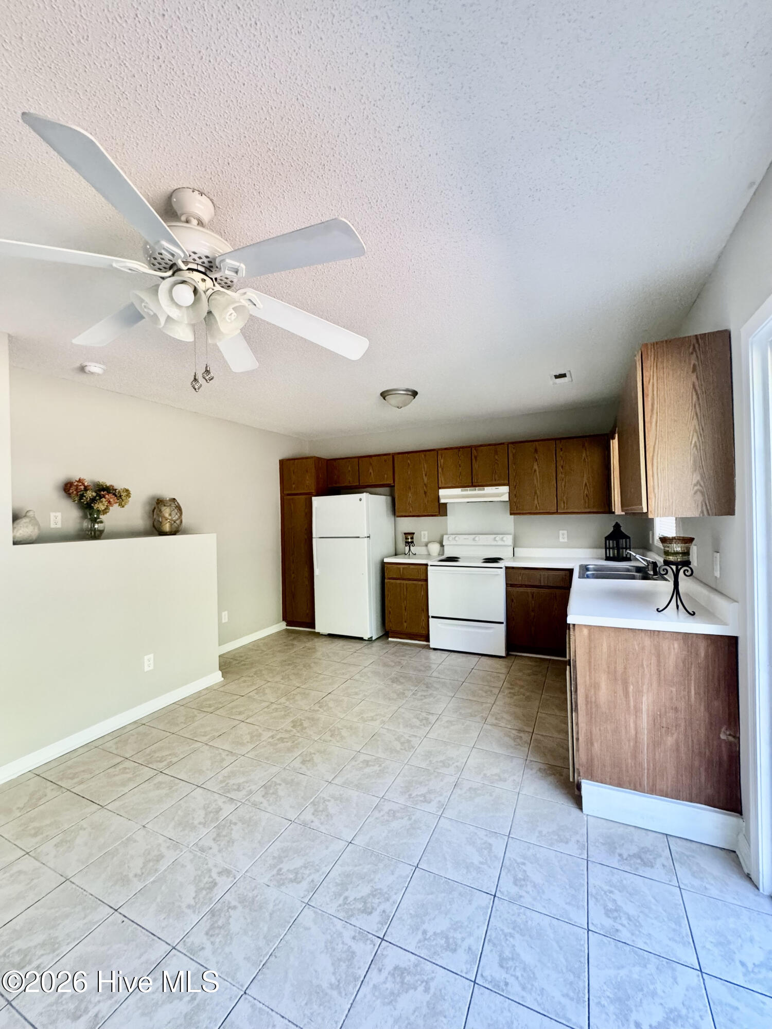 209 Chokecherry S Property Photo 8