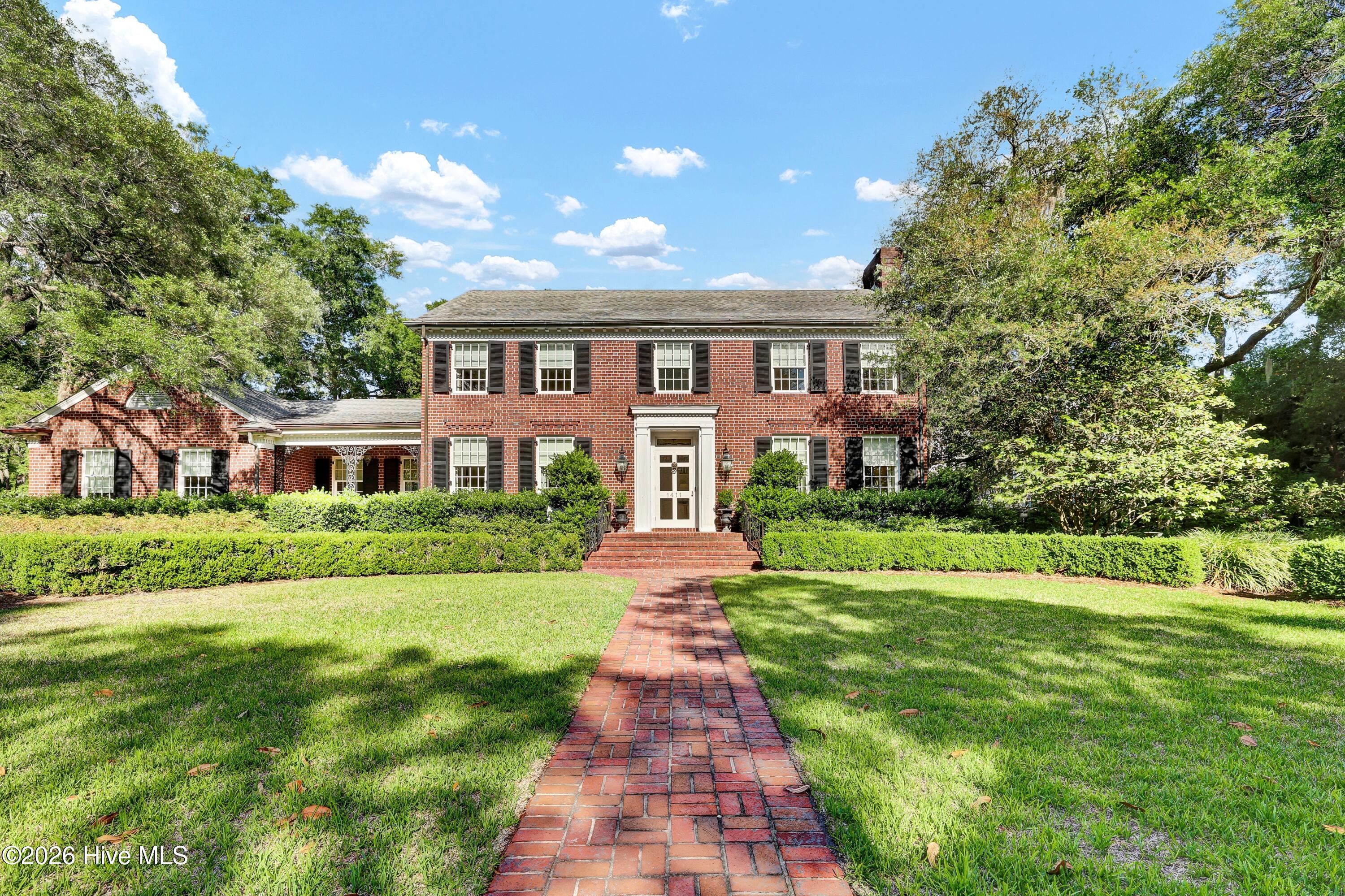 1411 Live Oak Parkway Property Photo 1