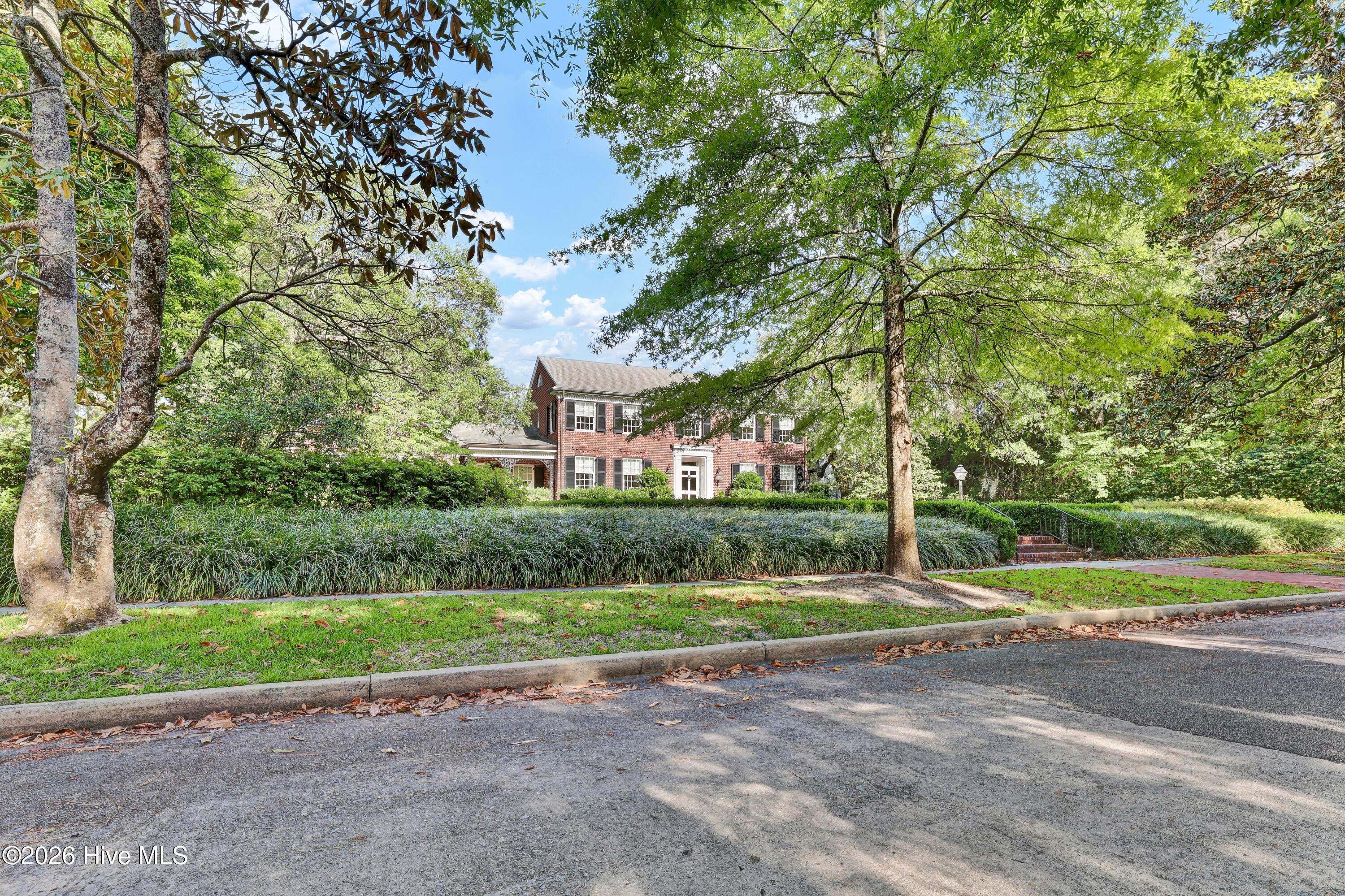 1411 Live Oak Parkway Property Photo 2