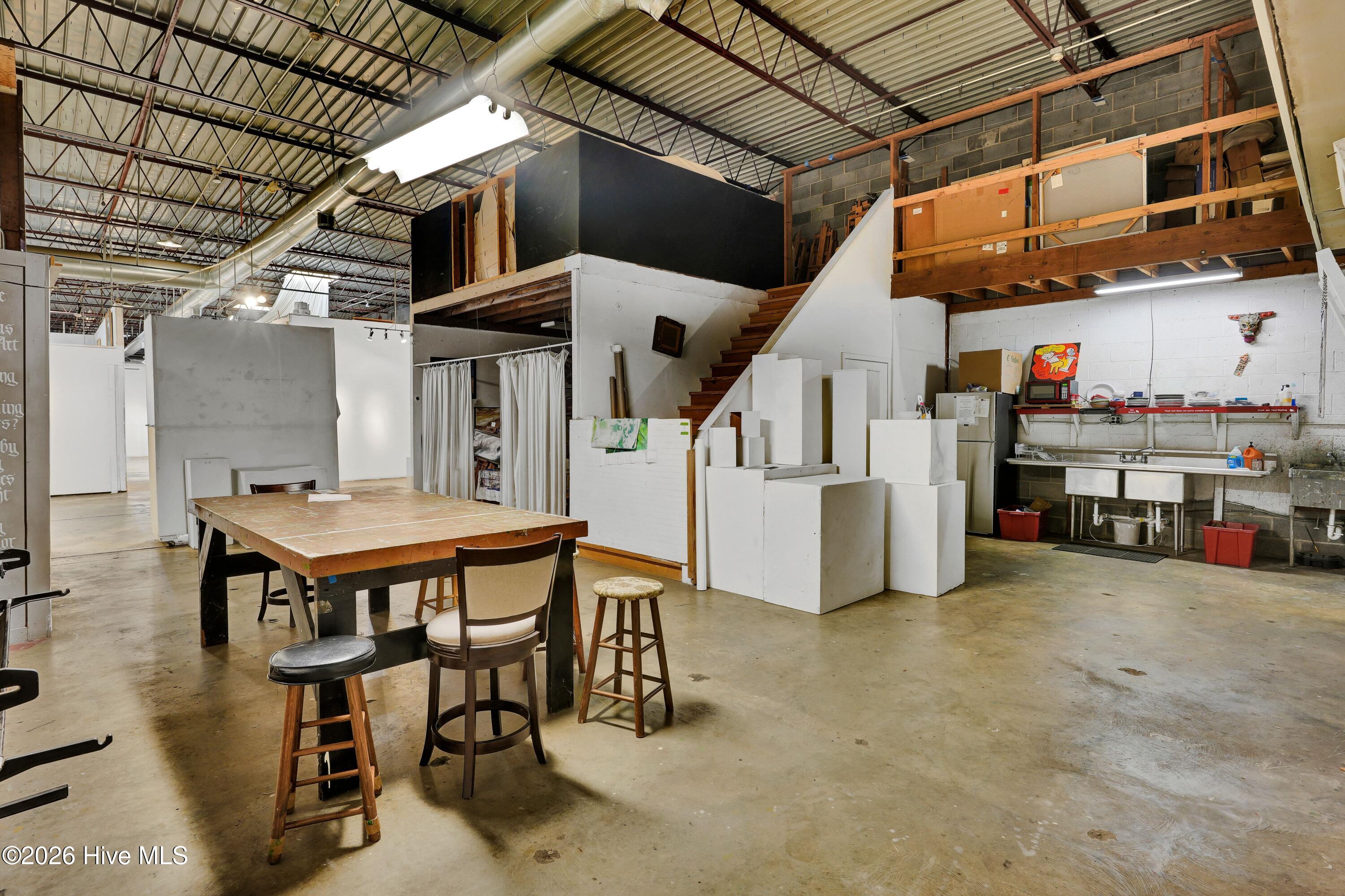 711 N 5th Avenue Property Photo 12