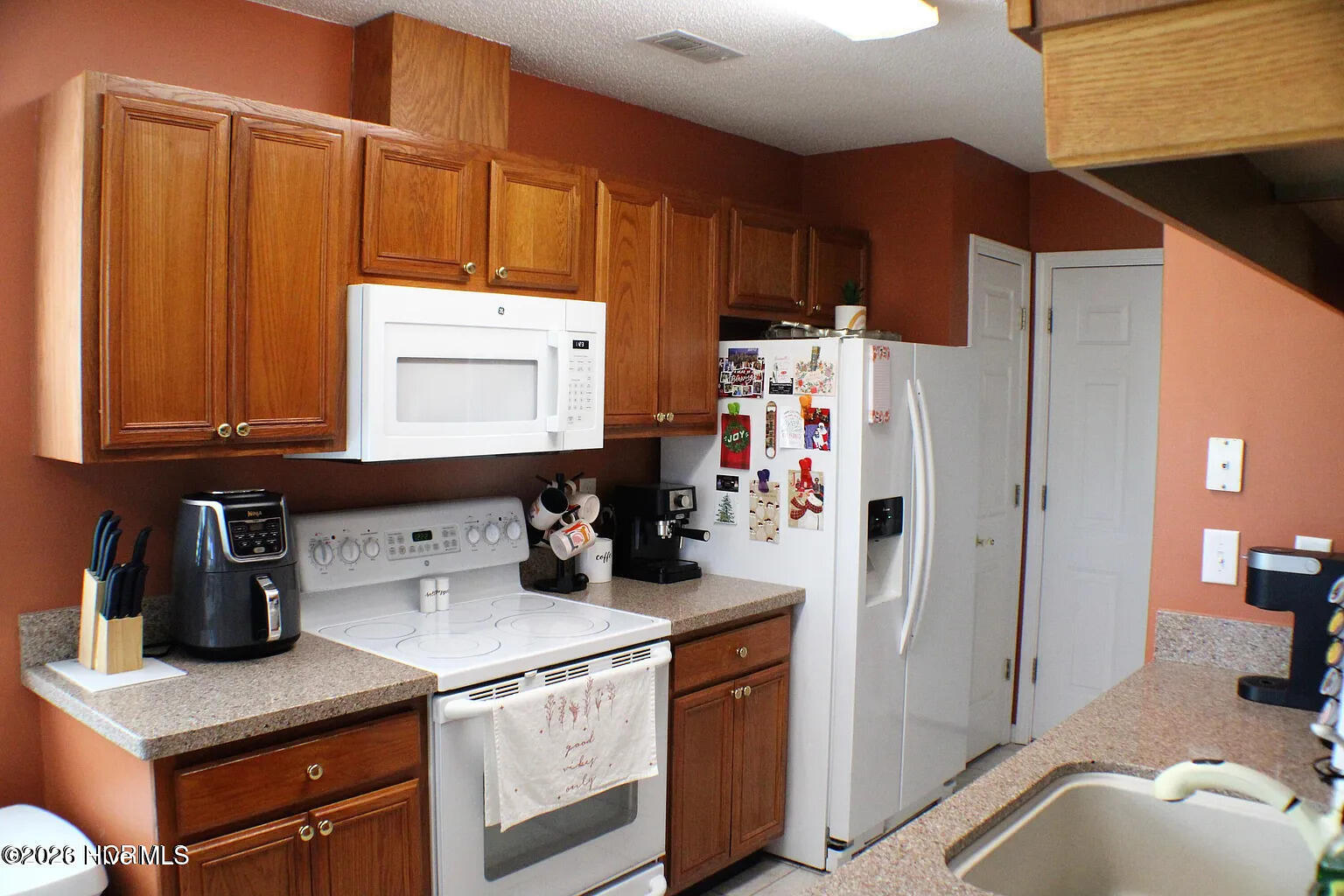457 Hampton Street Property Photo 10