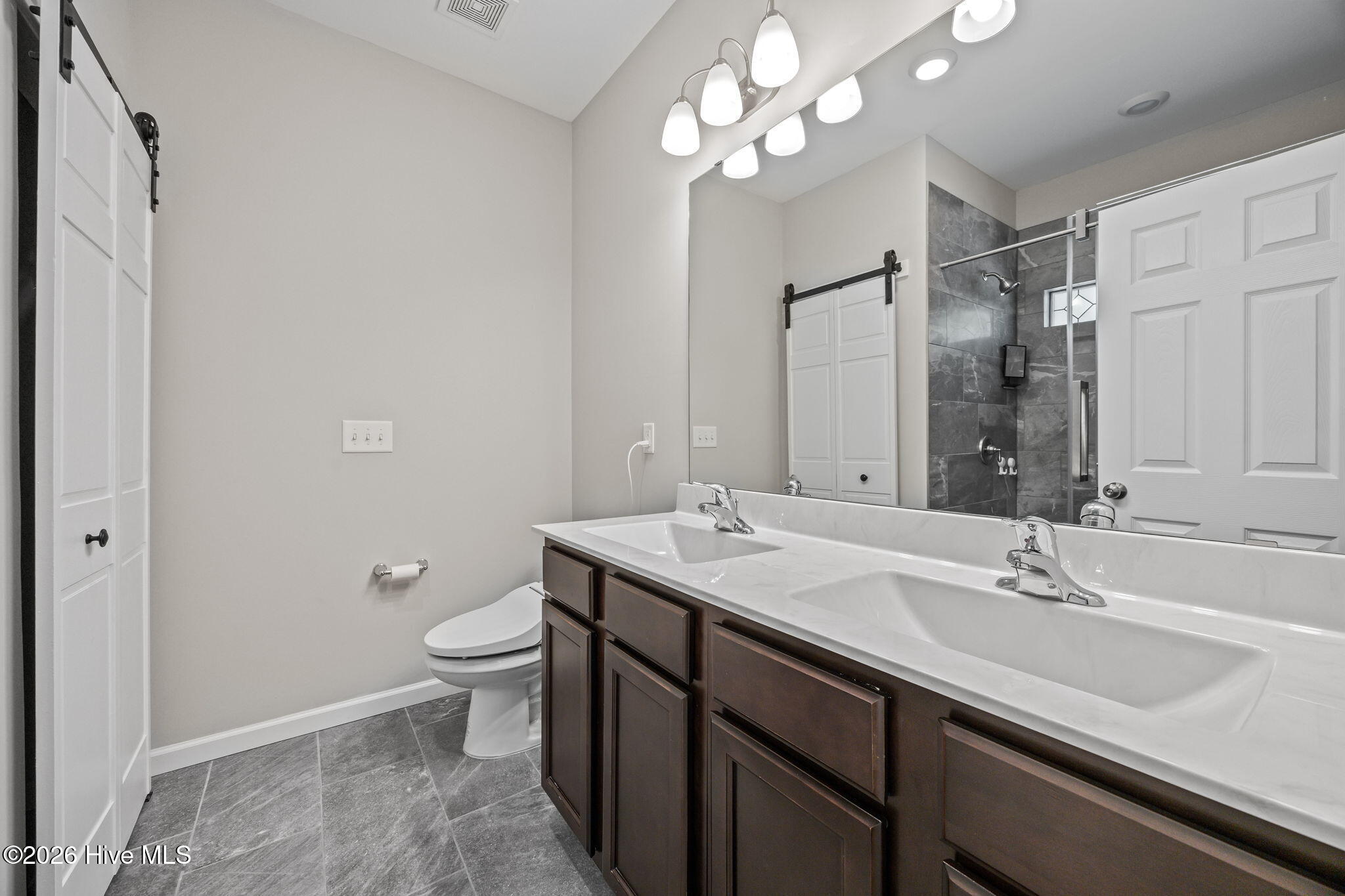917 Cardinal Place Property Photo 13