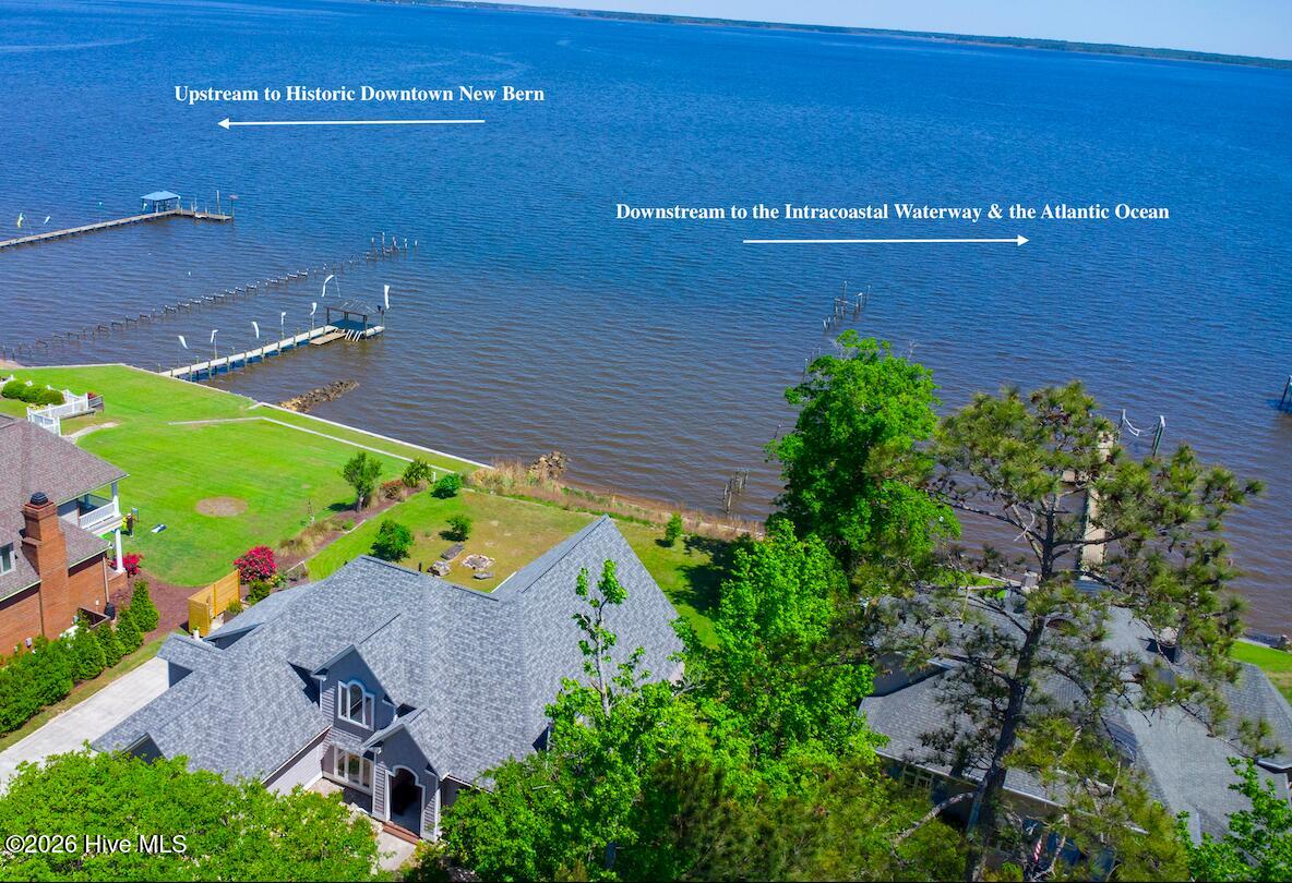 228 Drake Landing Property Photo 1