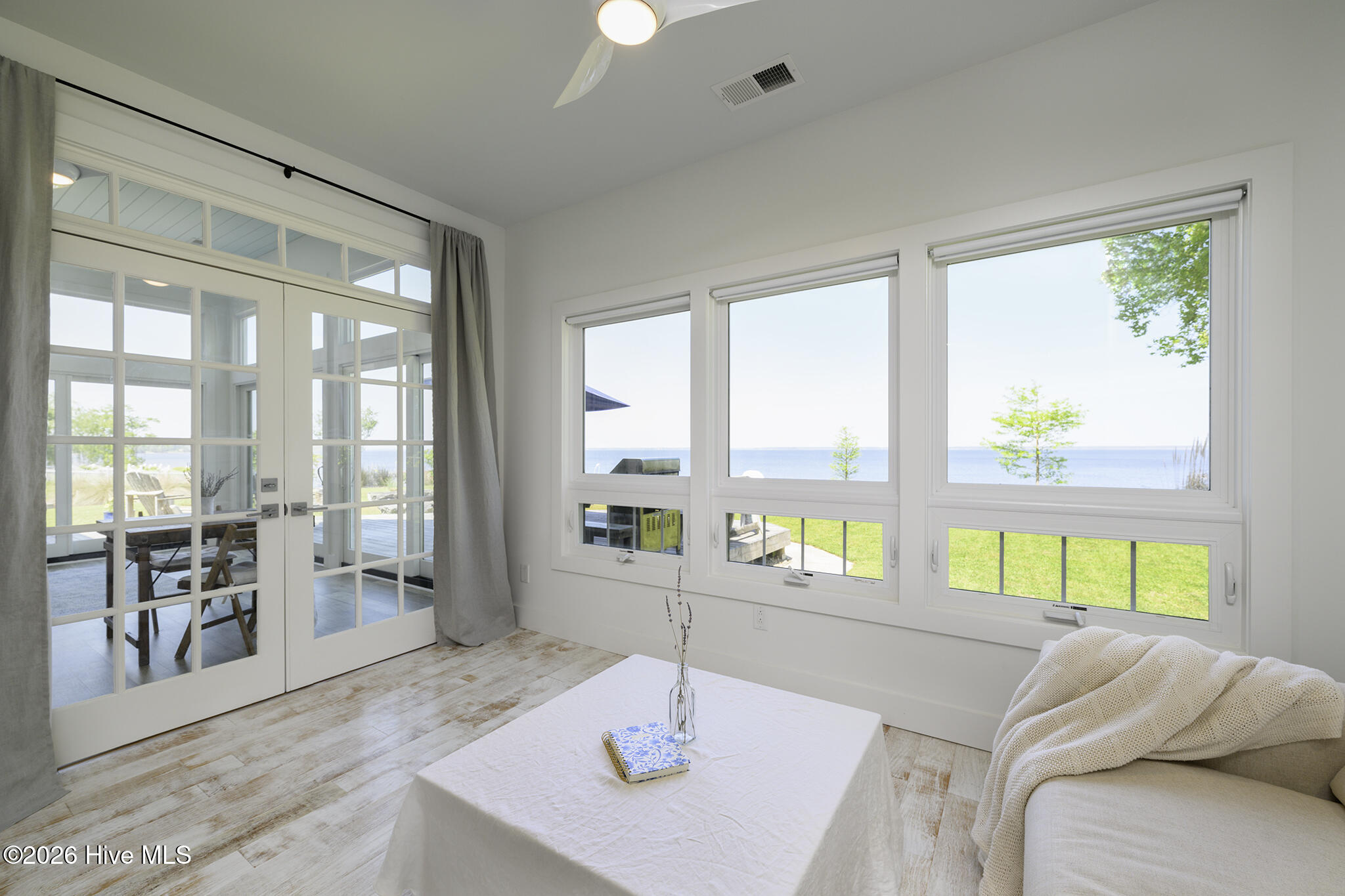 228 Drake Landing Property Photo 11