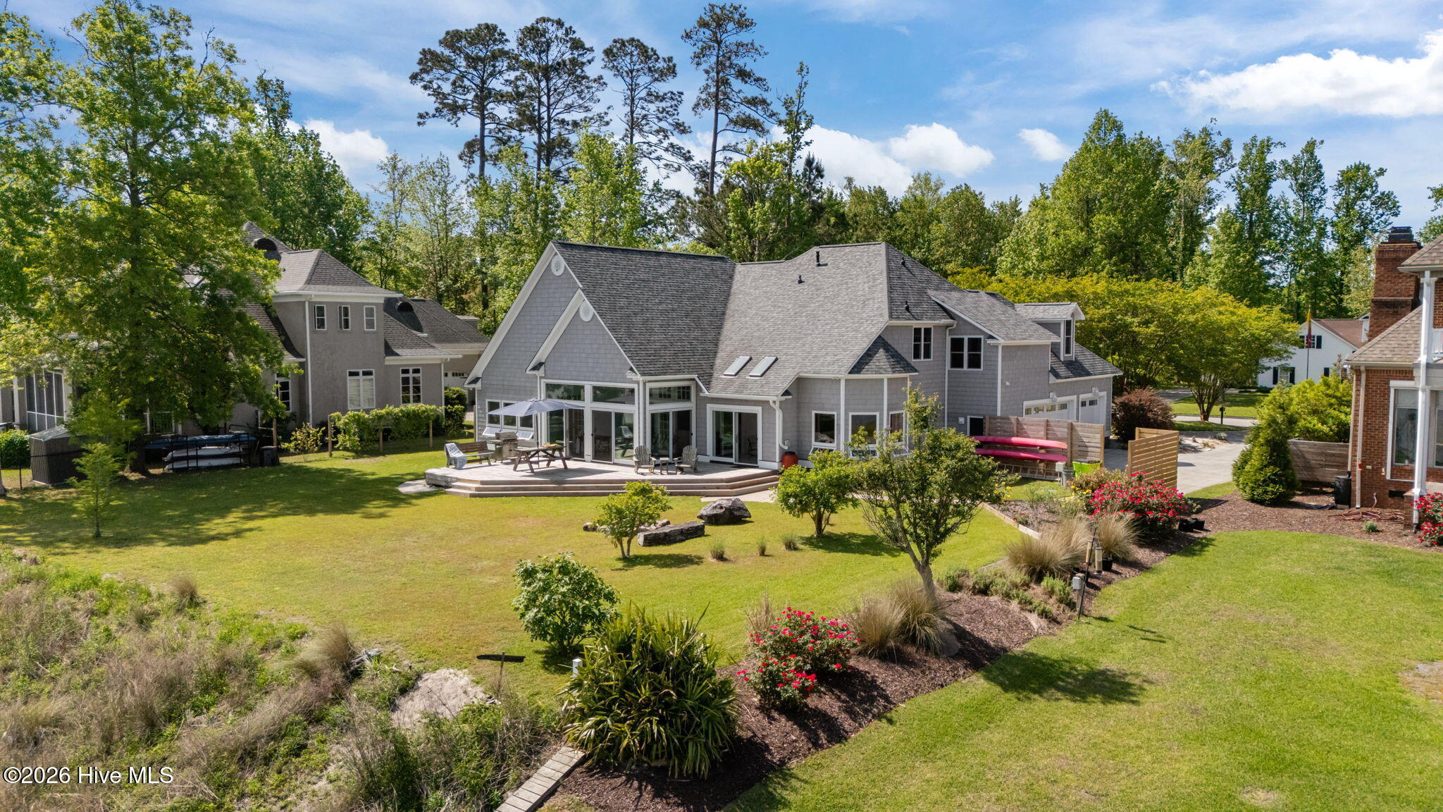 228 Drake Landing Property Photo 19