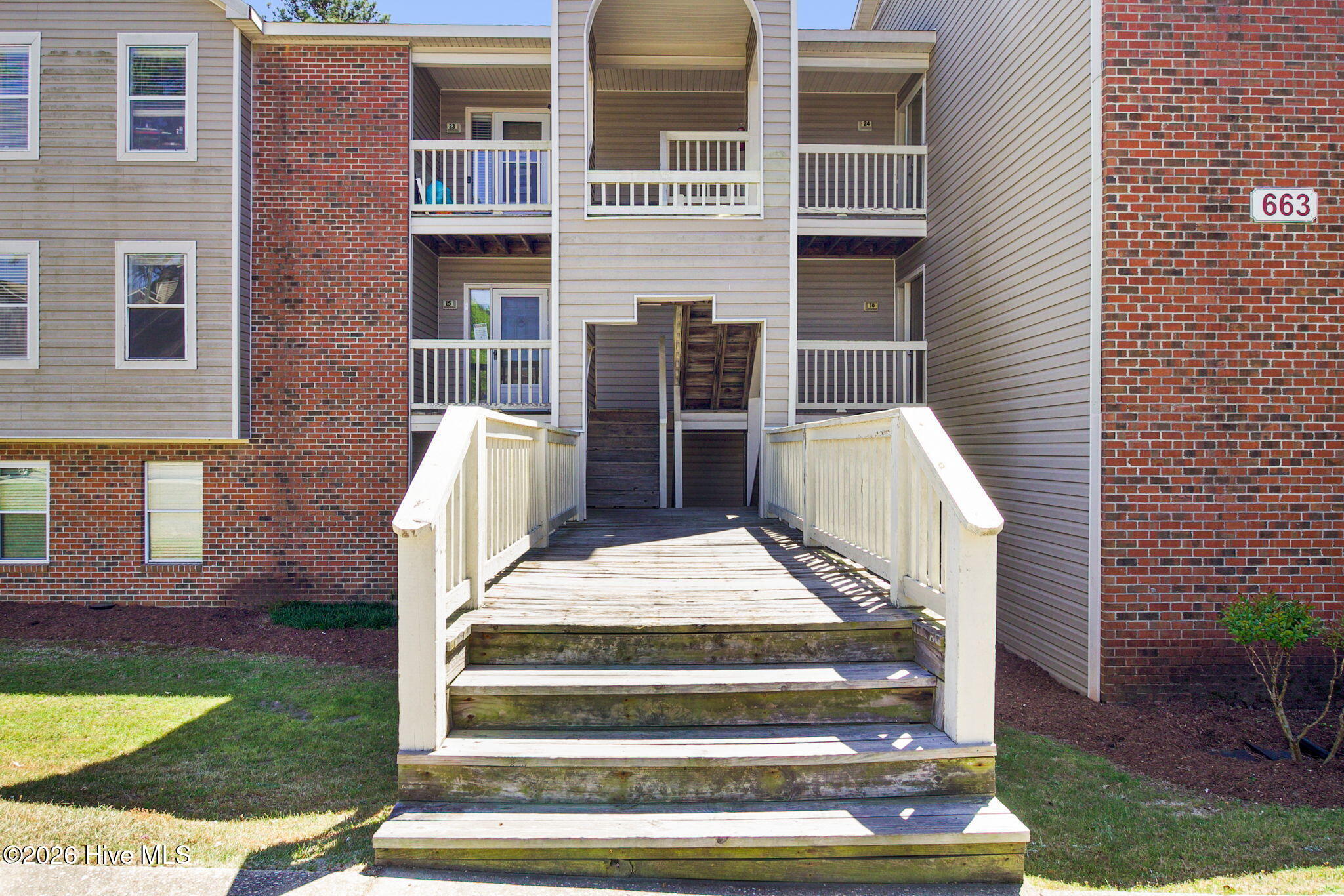 663 Bartons Landing Place 14 Property Photo 5
