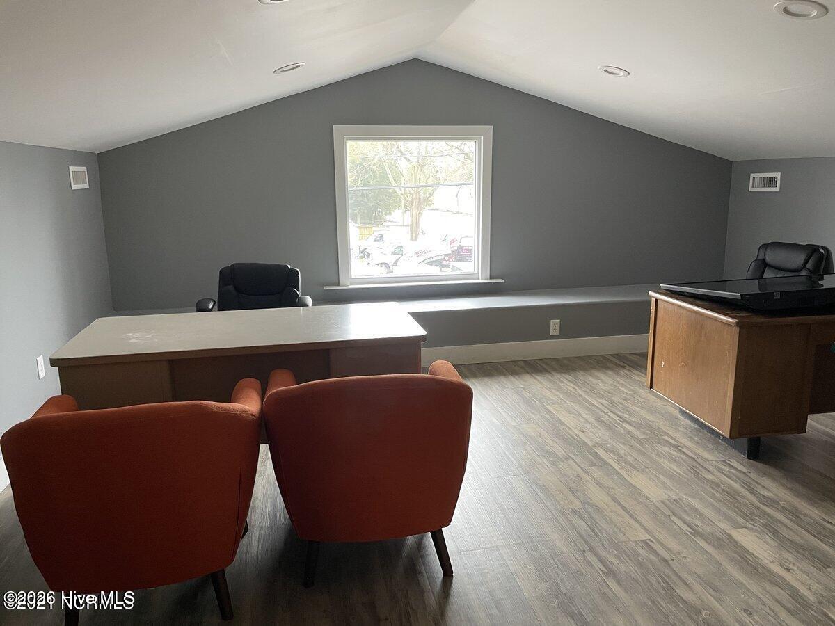 1501 Marstellar Street Property Photo 11