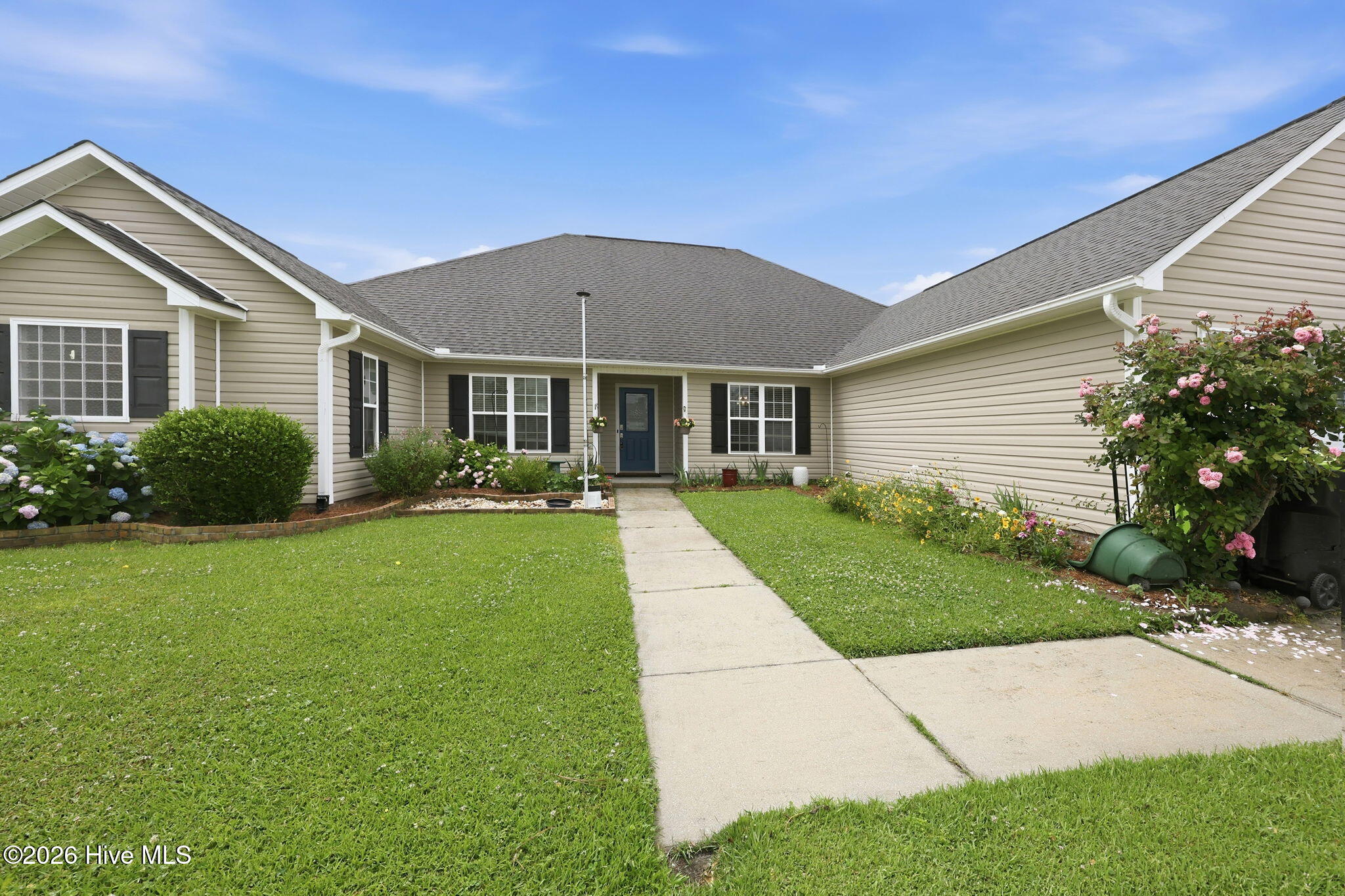 803 Canvas Court Property Photo 3