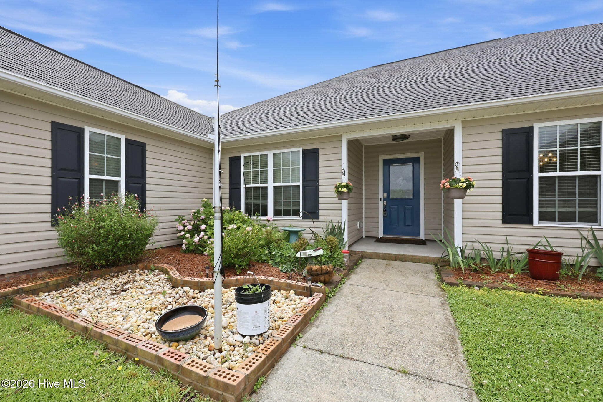 803 Canvas Court Property Photo 4