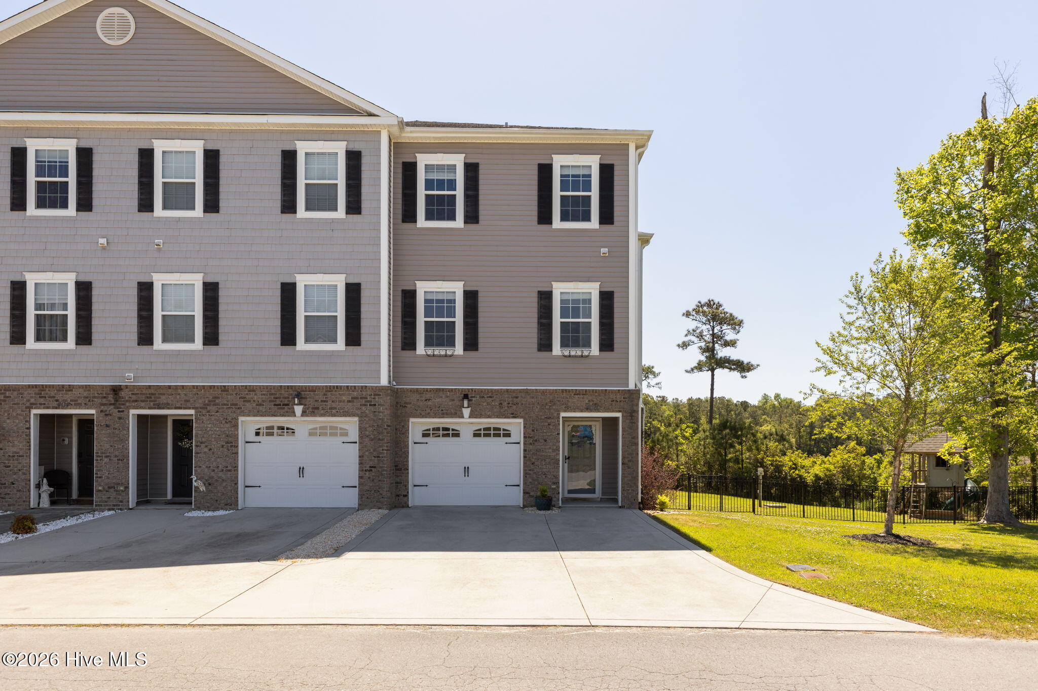 400 Garland Shores Drive Property Photo 1