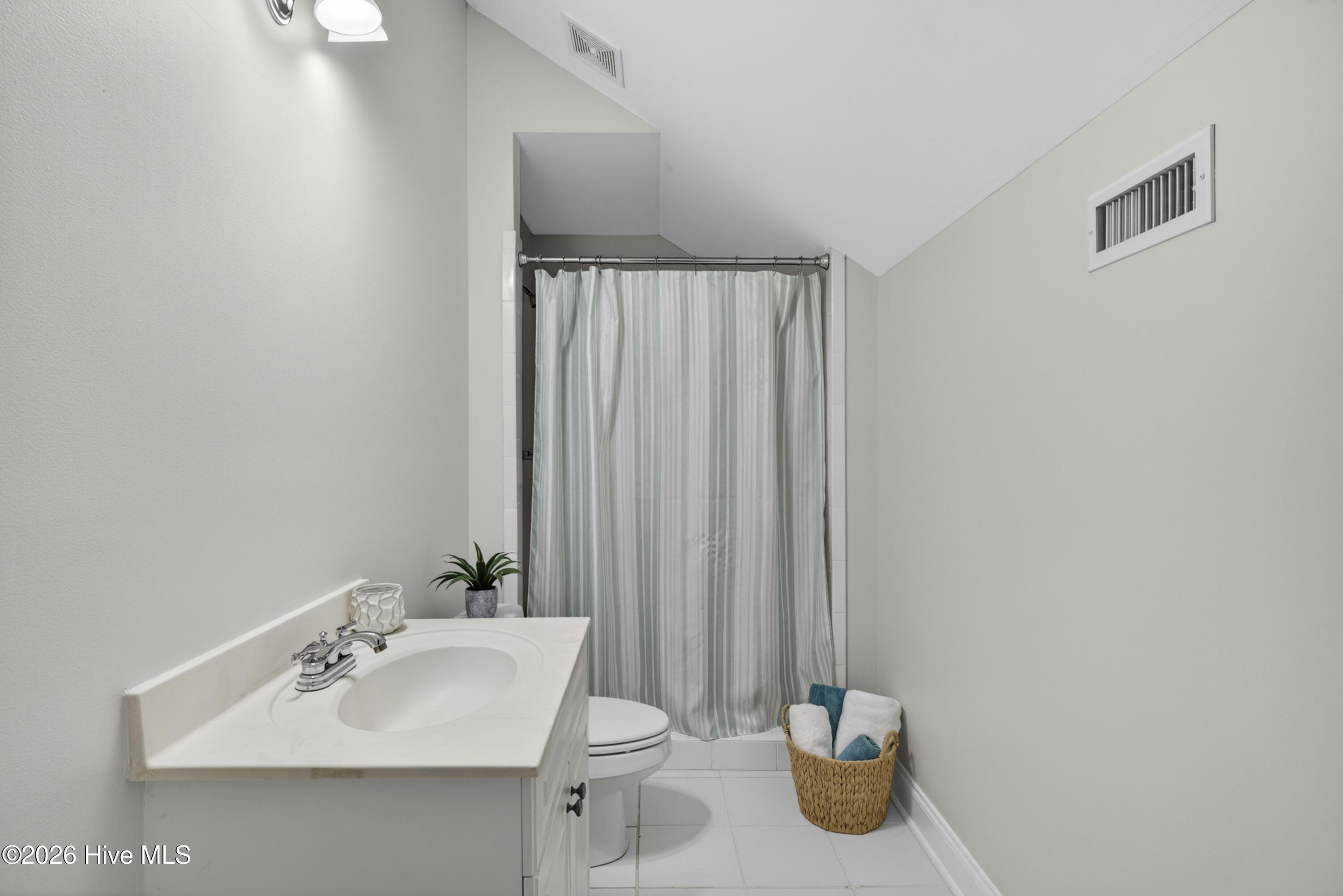 8900 Champion Hills Drive Property Photo 46