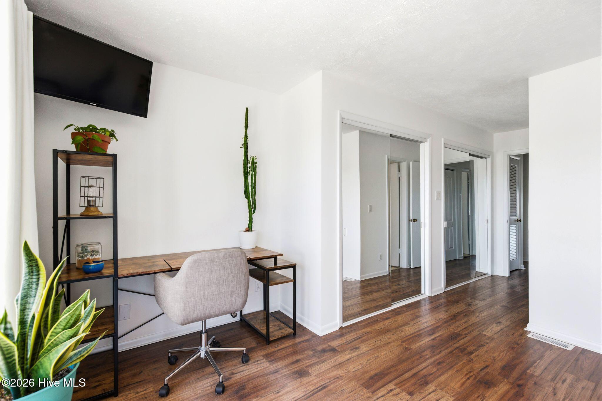 105 Teakwood Drive Apt 702 Property Photo 19