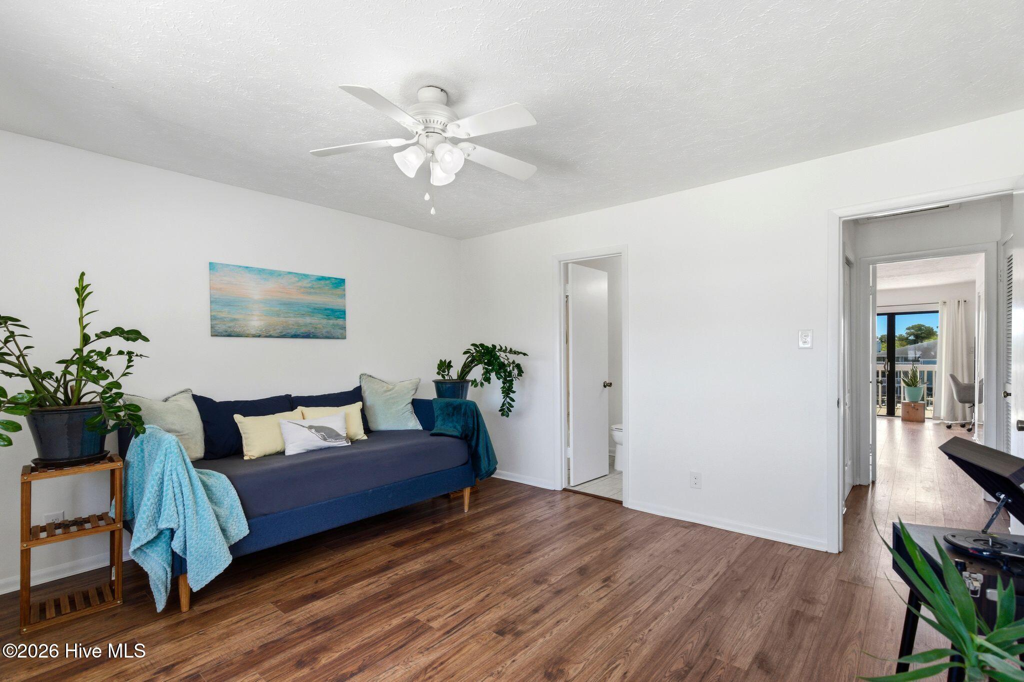 105 Teakwood Drive Apt 702 Property Photo 29