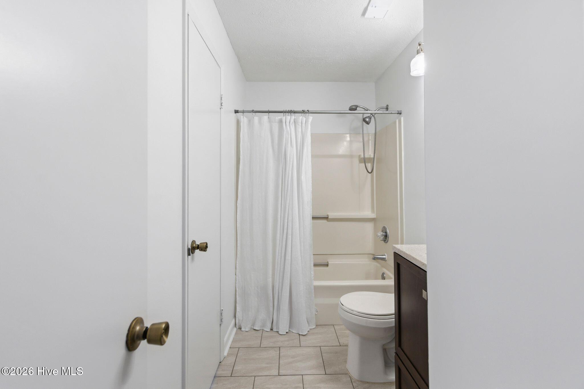 105 Teakwood Drive Apt 702 Property Photo 30