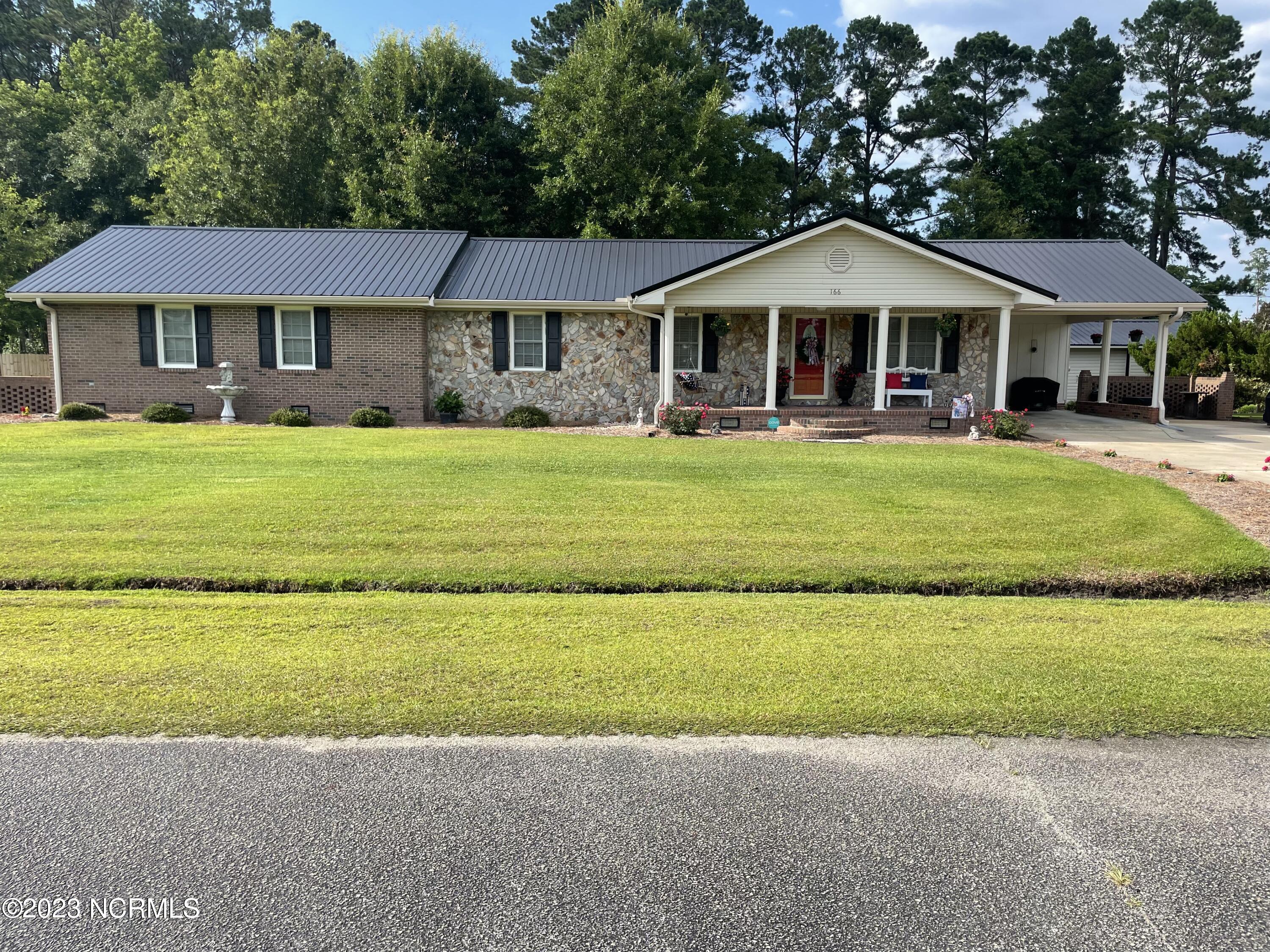 166 Pine Tree Lane Property Photo 1