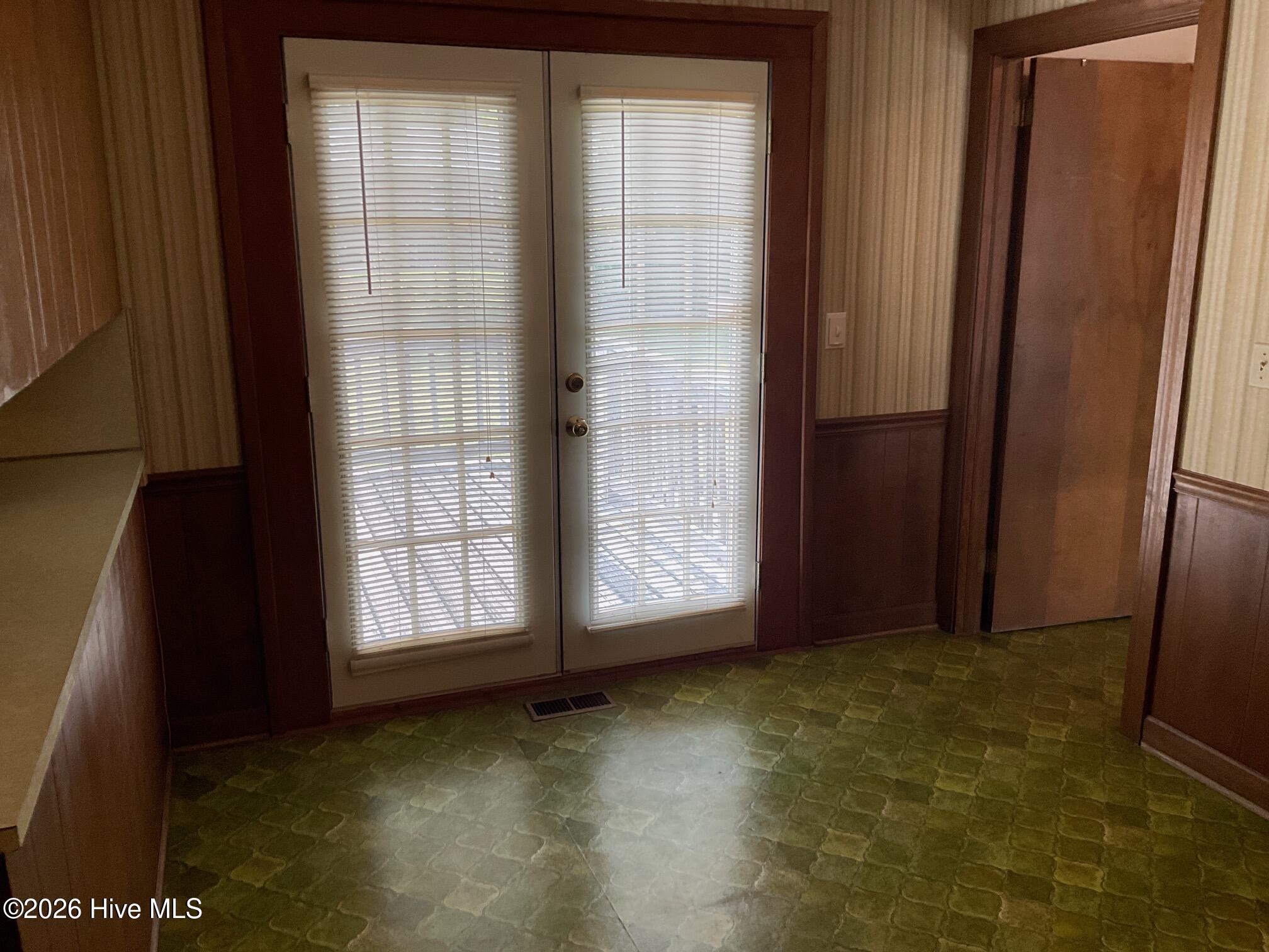 111 Belmont Drive Property Photo 6