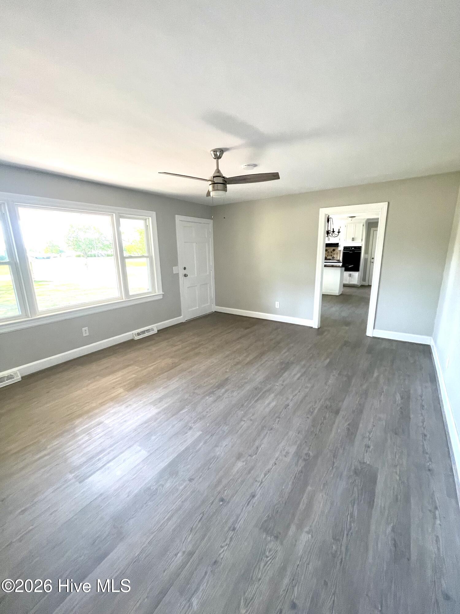 7511 Bakertown Road E Property Photo 3